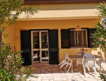 Nieuwe bungalow direct aan het zandstrand van Marina di Modica, Sicilië - thumbnail 5