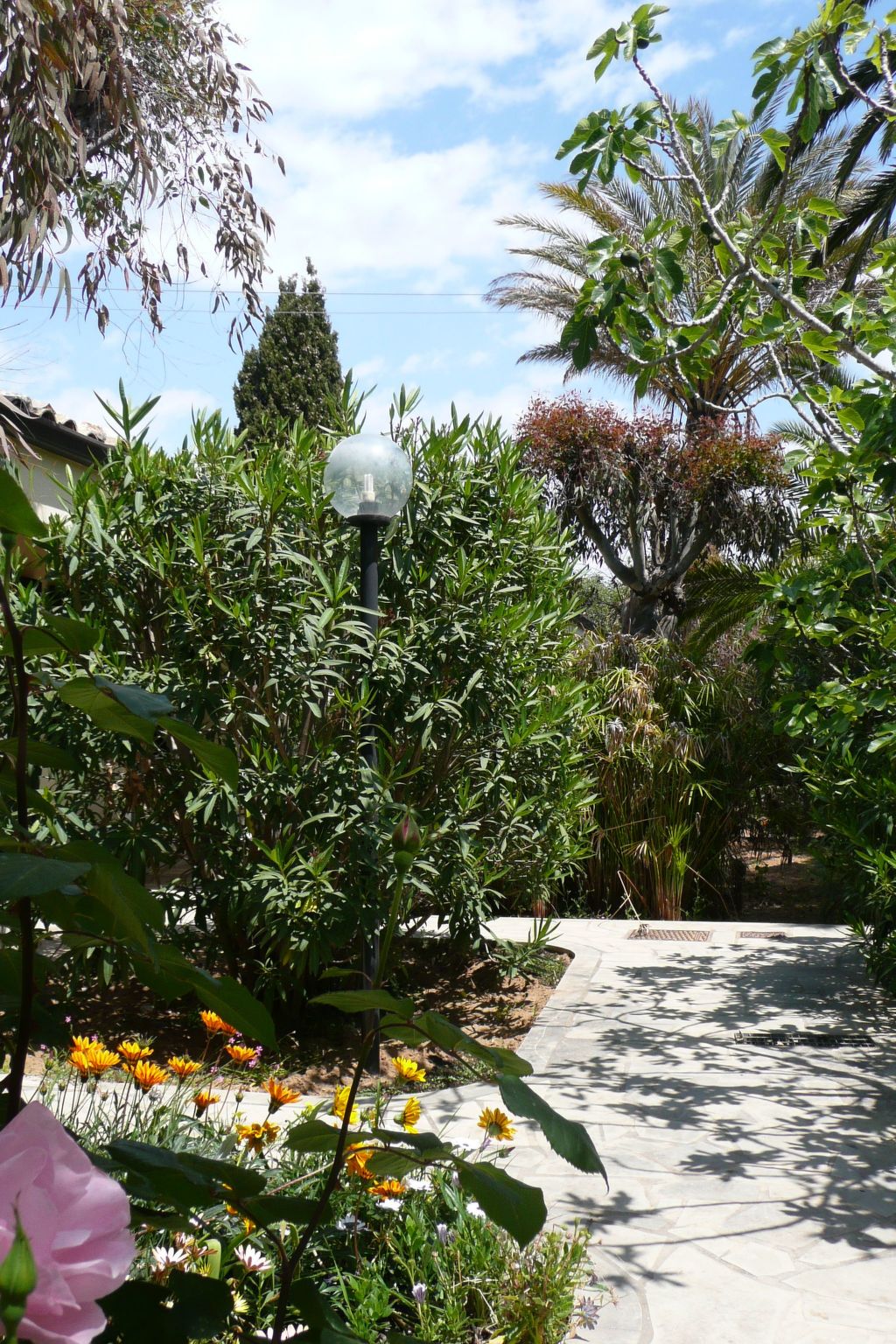 Schöner, neuer und zentraler Bungalow direkt am Sandstrand auf Sizilien-Binnen