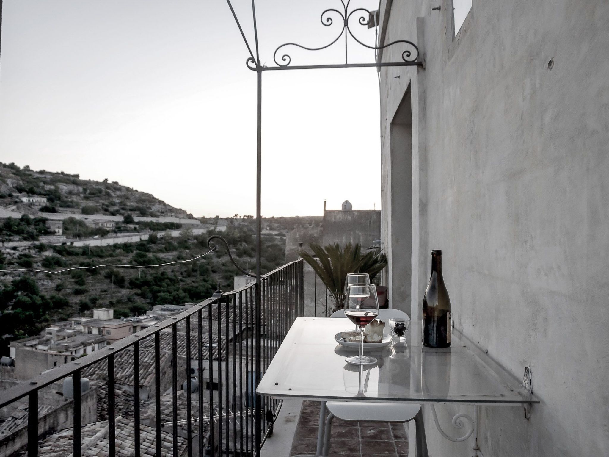 Eine Terrasse über Modica-Dedans