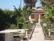 Villa Degli Angeli: sfeervolle zeezichtvilla met tuin op 50 meter van het strand - thumbnail 1