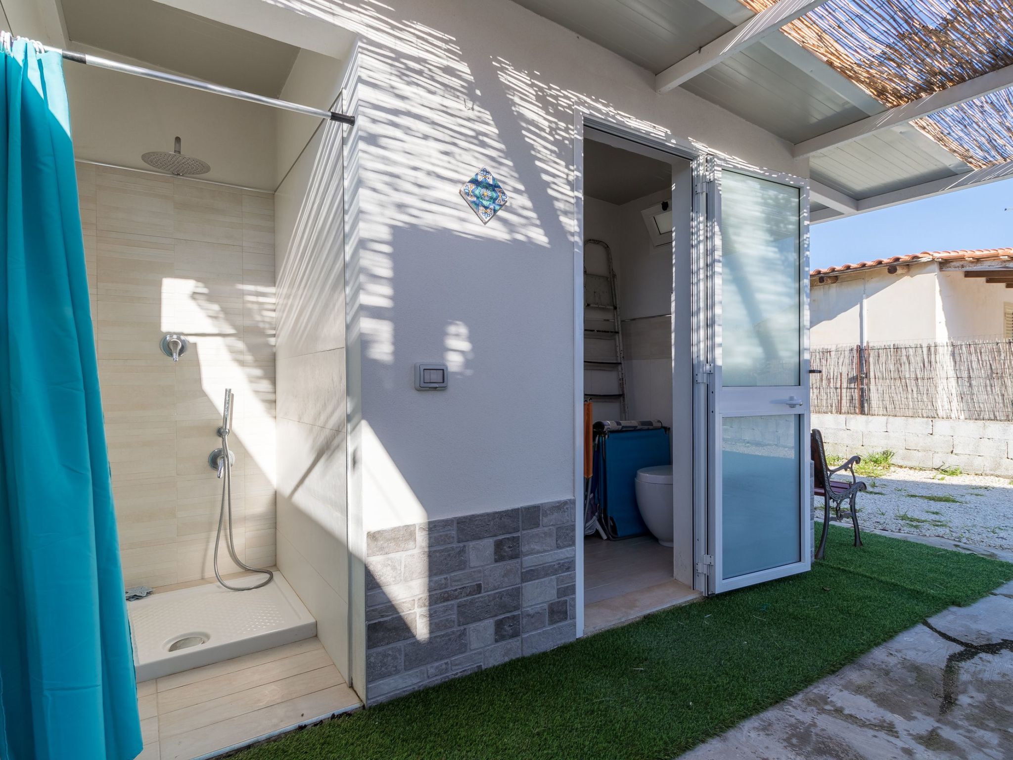 Edoné, Wohnung mit Blick auf einen Sandstrand-Binnen