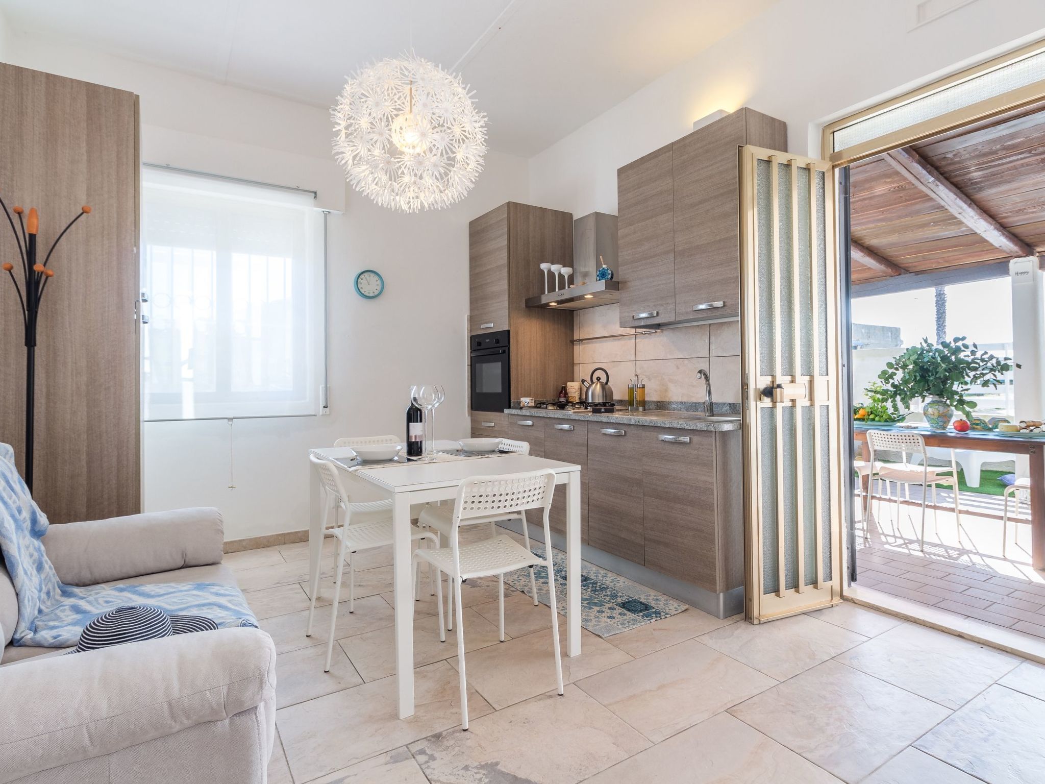 Edoné, Wohnung mit Blick auf einen Sandstrand-Binnen