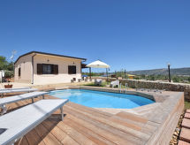 Zonnige villa met privézwembad nabij Floridia, Sicilië - thumbnail 1
