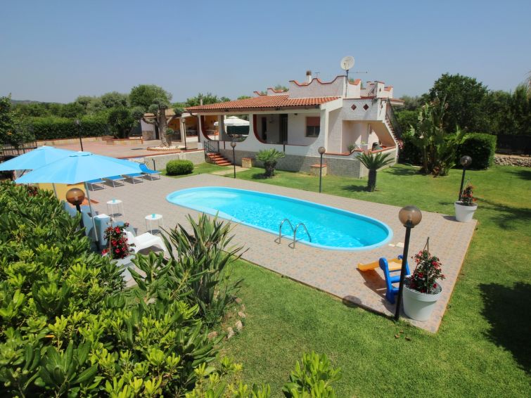 Vrijstaande villa Andrea met privézwembad in Floridia in Floridia