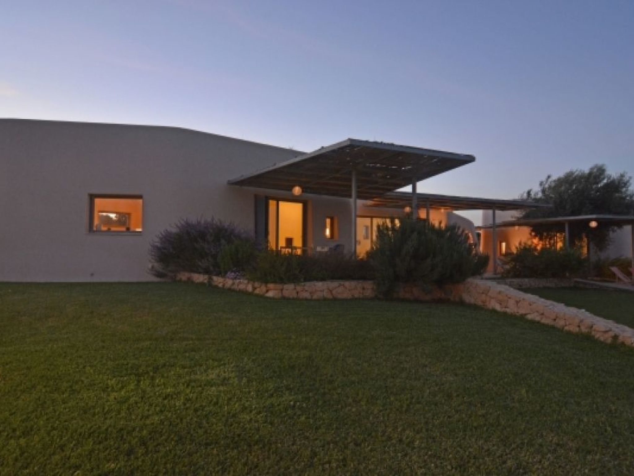 Villa Vendicari Senior Parkplatz, Schwimmbad.-Dedans