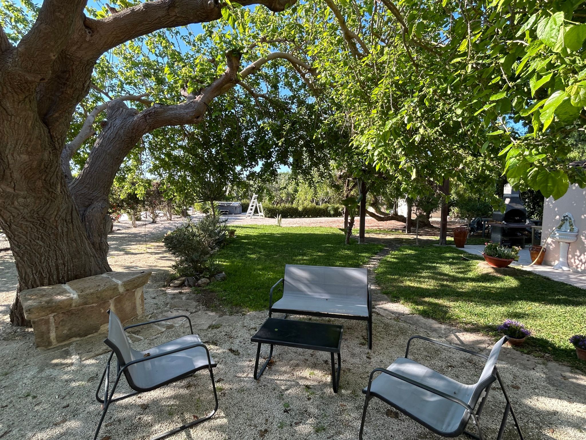 In Noto mit Terrasse, Garten und gemeinsamem Pool-Image-tags.info