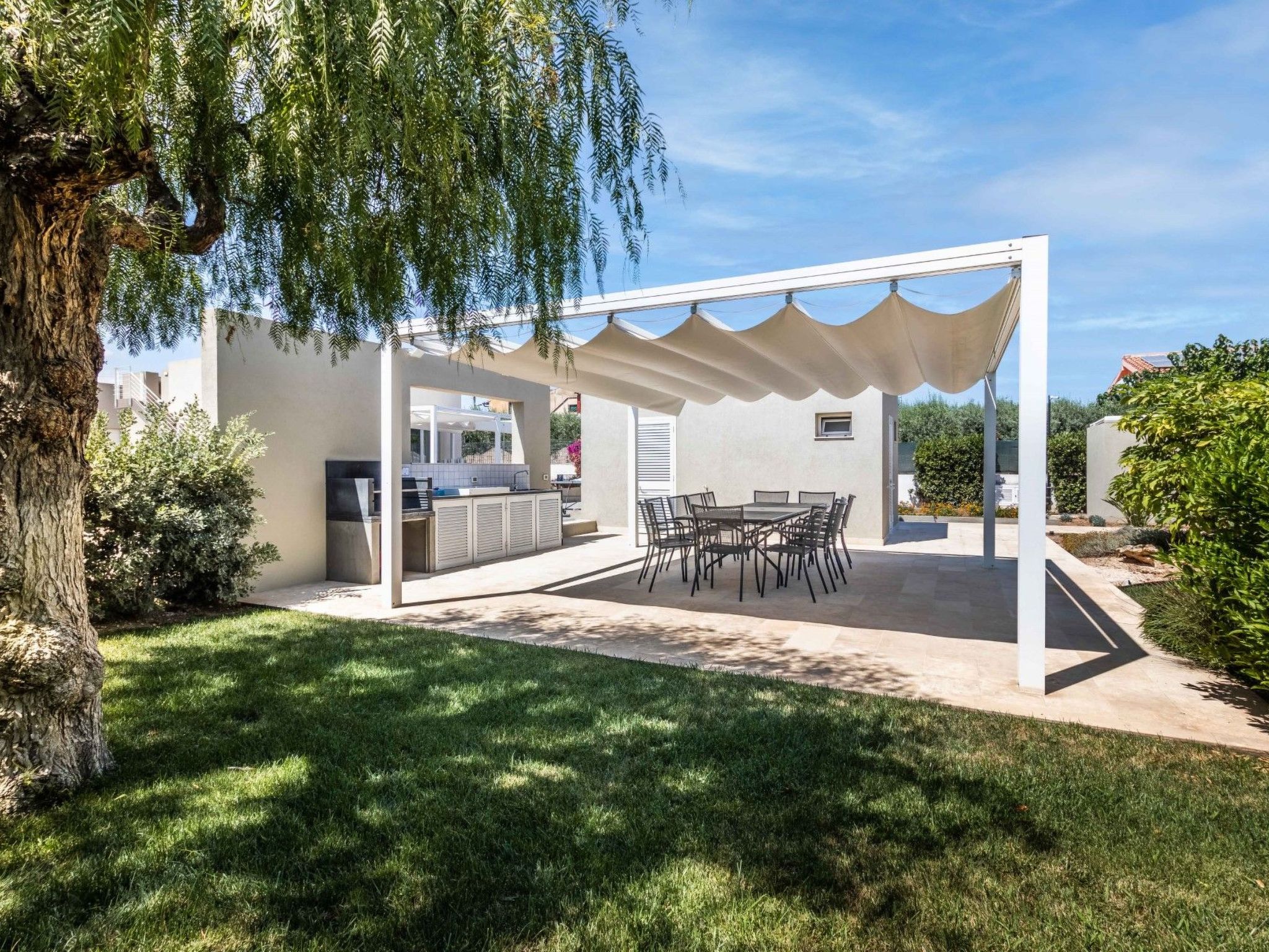 'Villa Paolo' mit Gemeinschaftspool-Drinnen