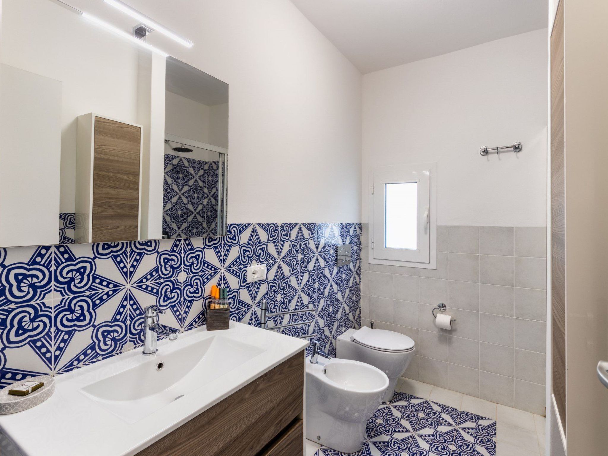 Wohnung "La Maiolica" direkt am Wasser-Drinnen