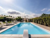 'Villa Luisa' mit Pool
