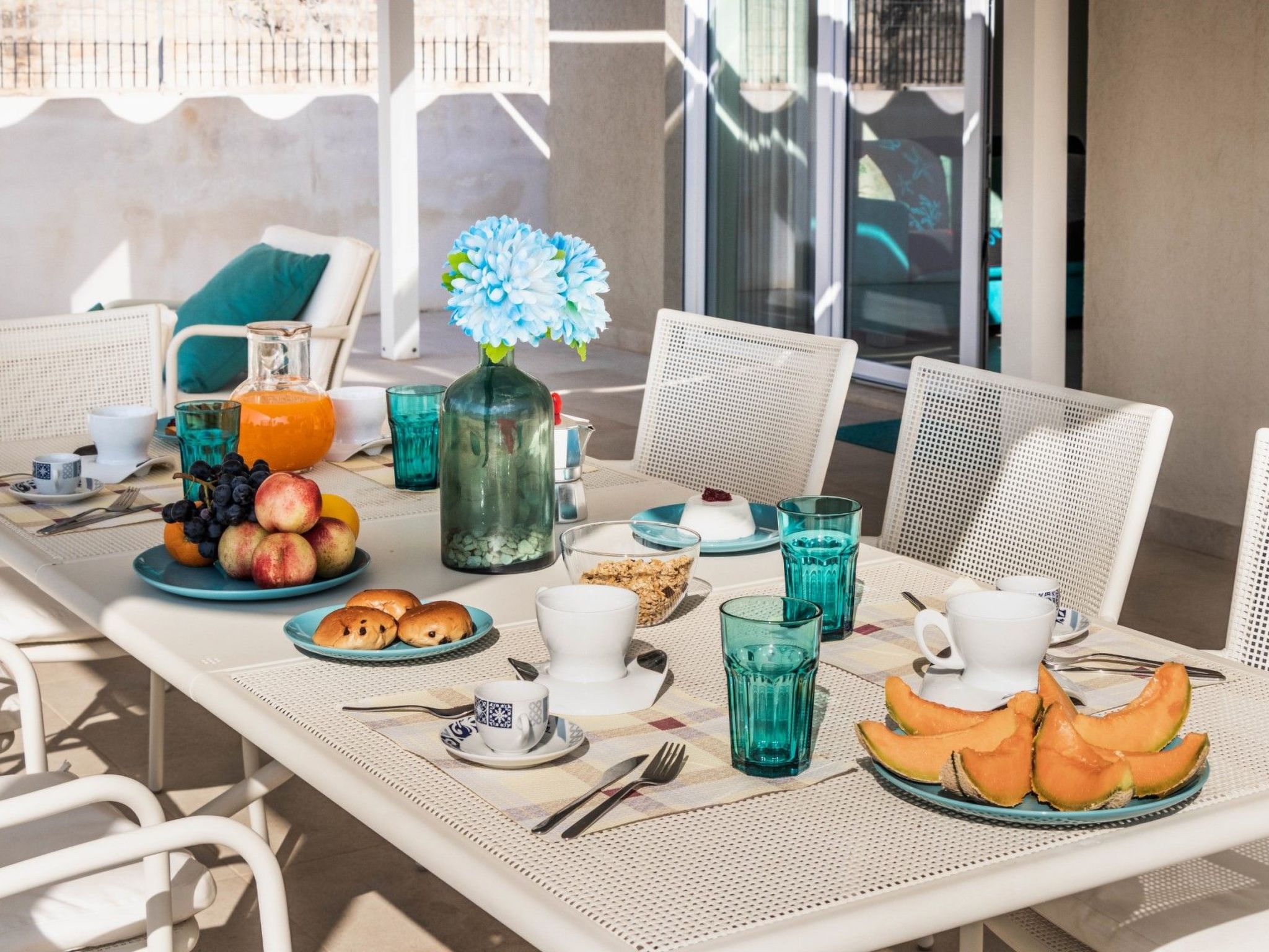 'Villa Luisa' mit Pool-Drinnen