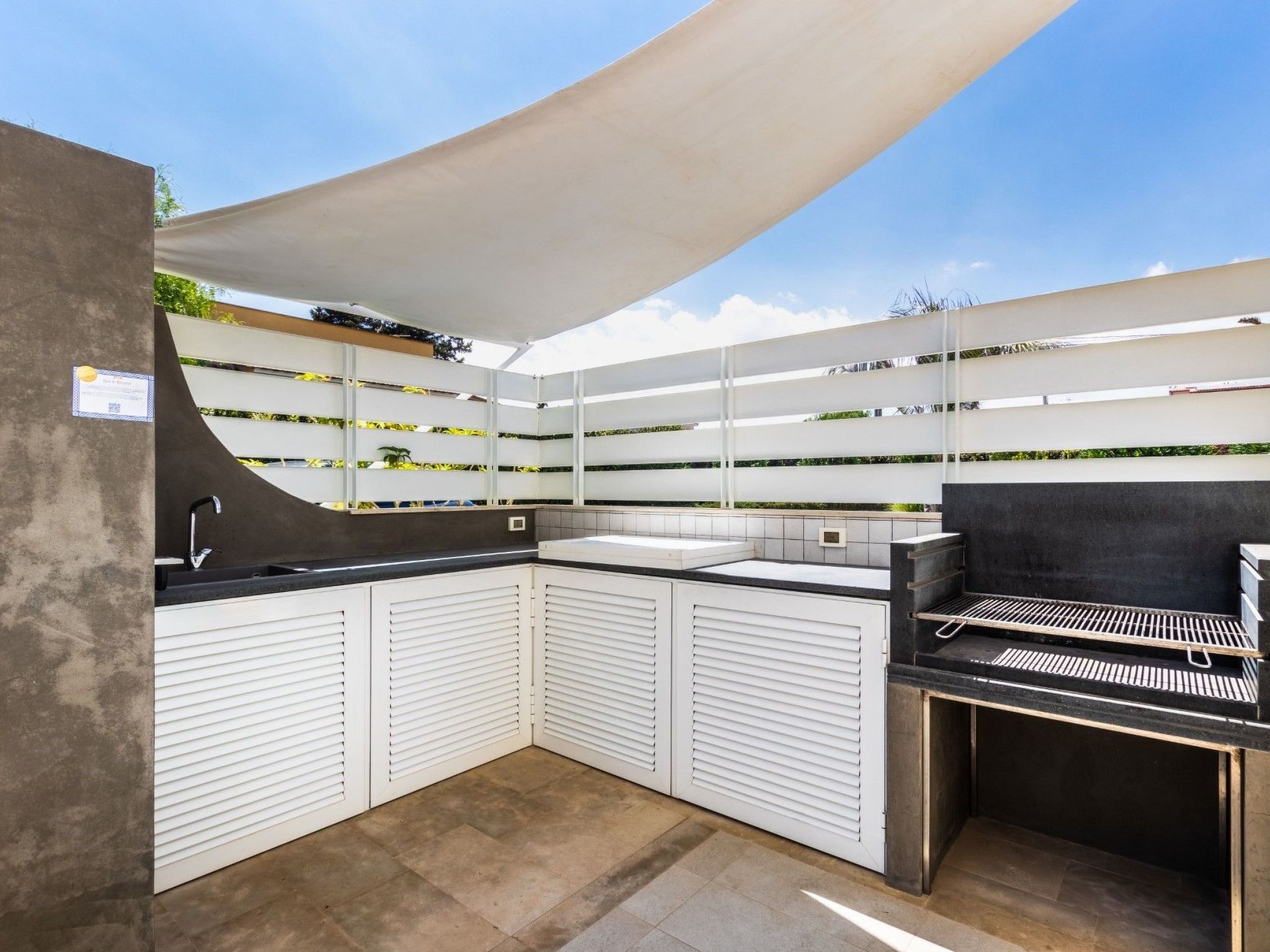 'Villa Luisa' mit Pool-Drinnen