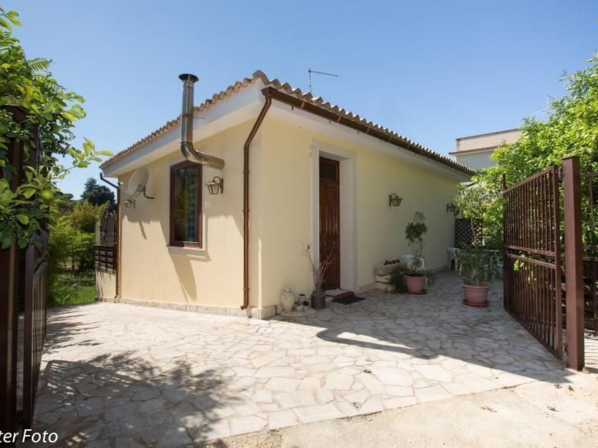 Villa in Lido Di Noto, Sizilien-Image-tags.info