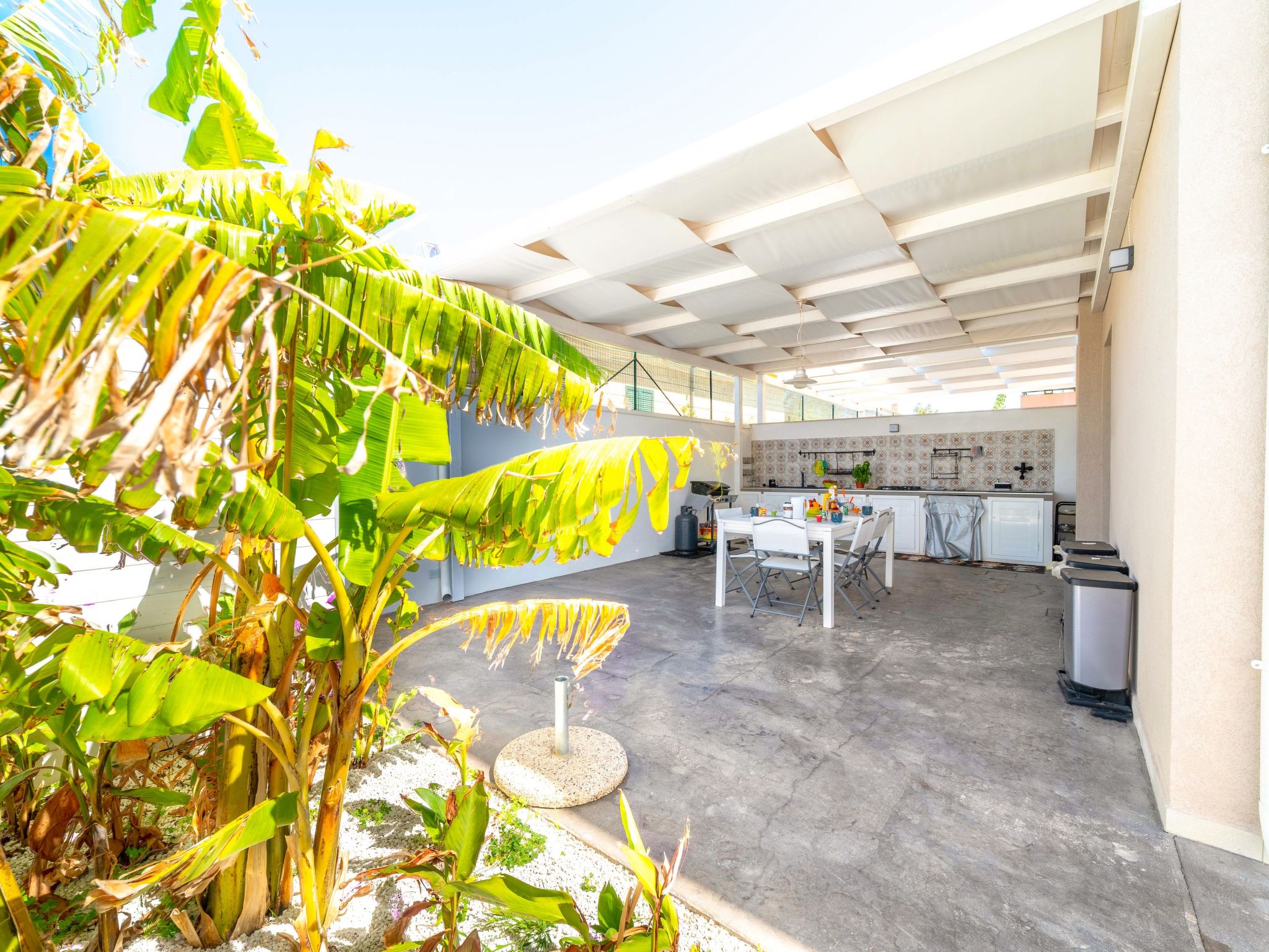 Schwimmbad, elegant, in Strandnähe-Dedans