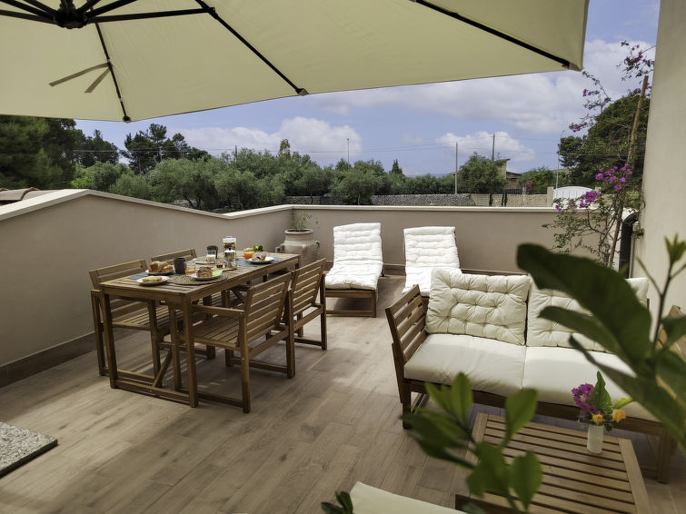 Search and Stay destination Lenzevacche, Sicilia - Italy from AU$ 247. Amici Miei di Levante