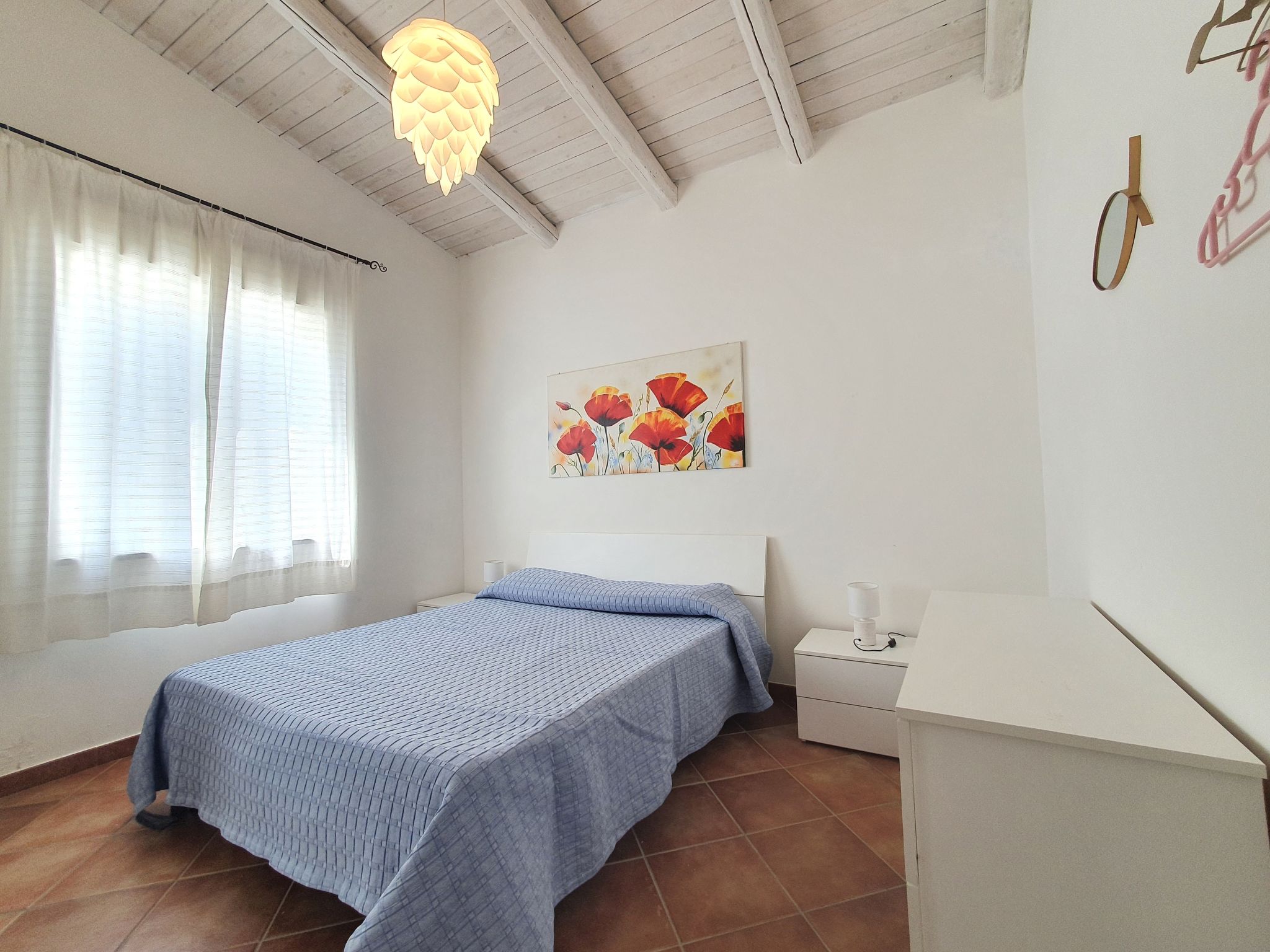 The Sunshine House-Binnen