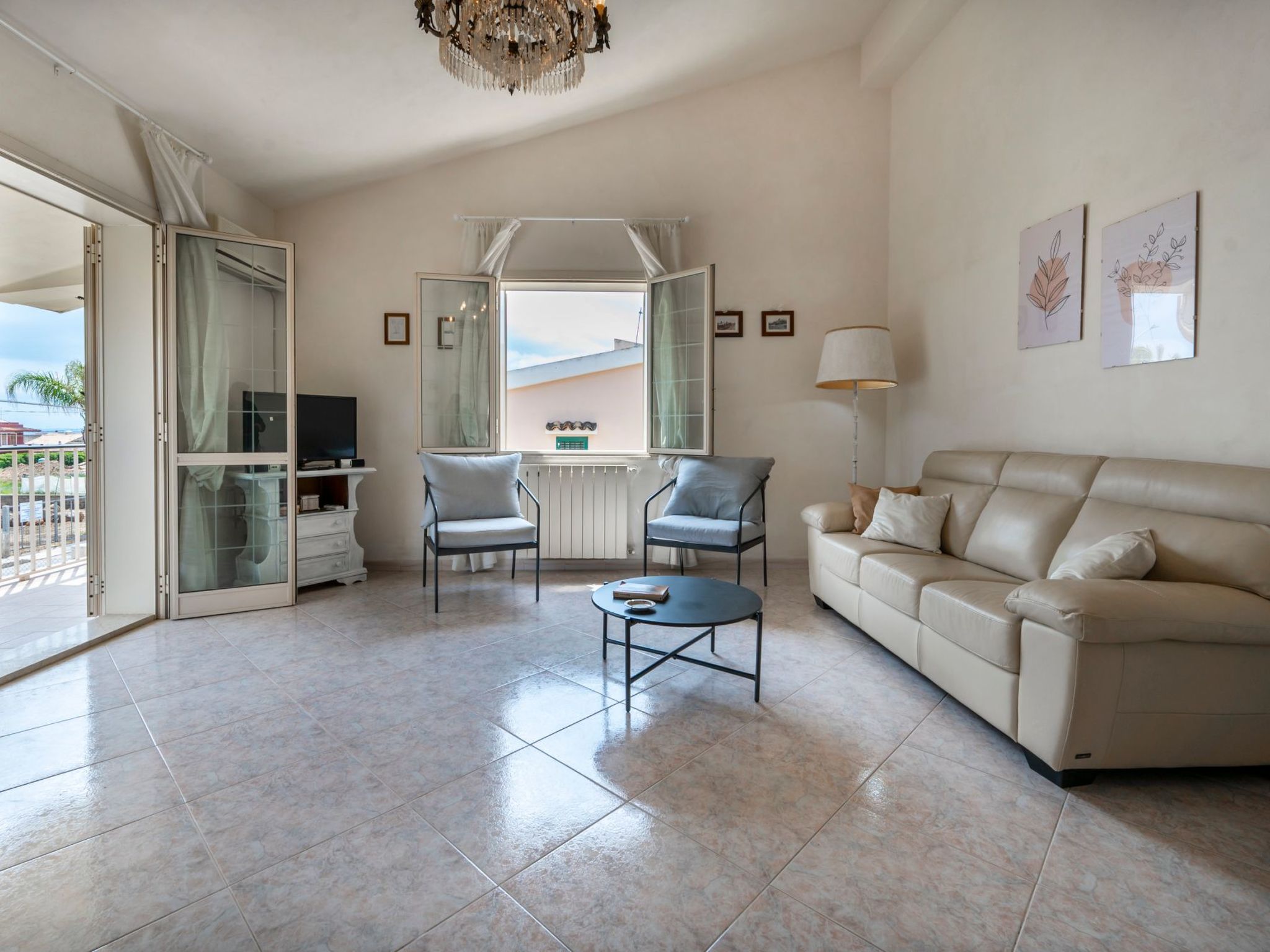 Elvira Wohnung-Binnen