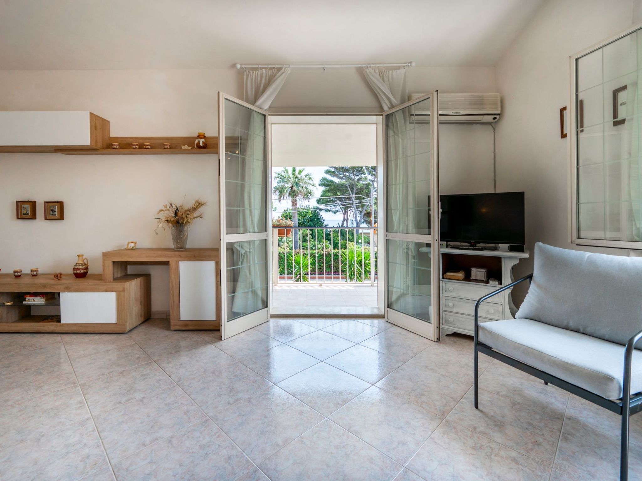 Elvira Wohnung-Binnen