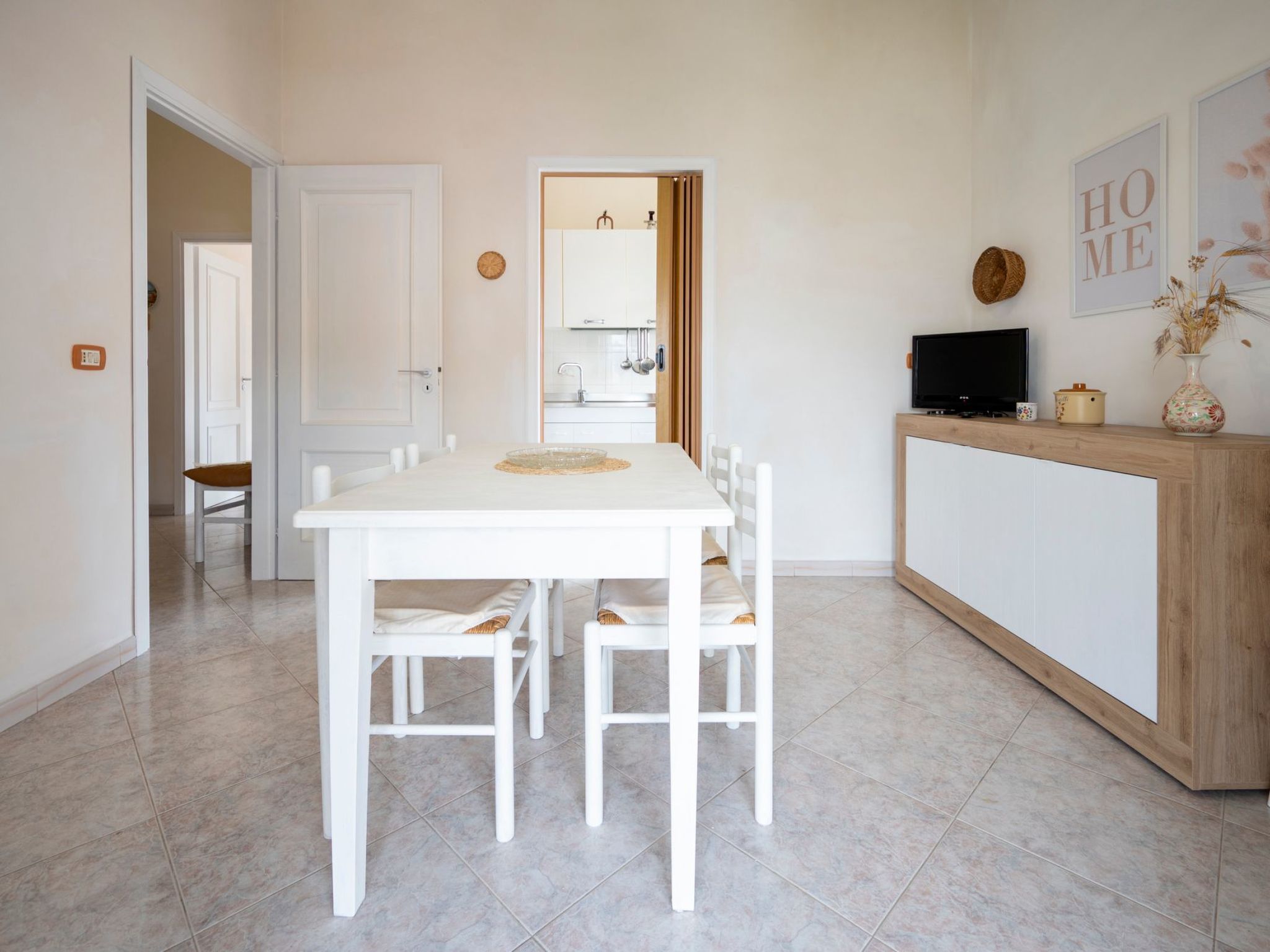 Elvira Wohnung-Binnen