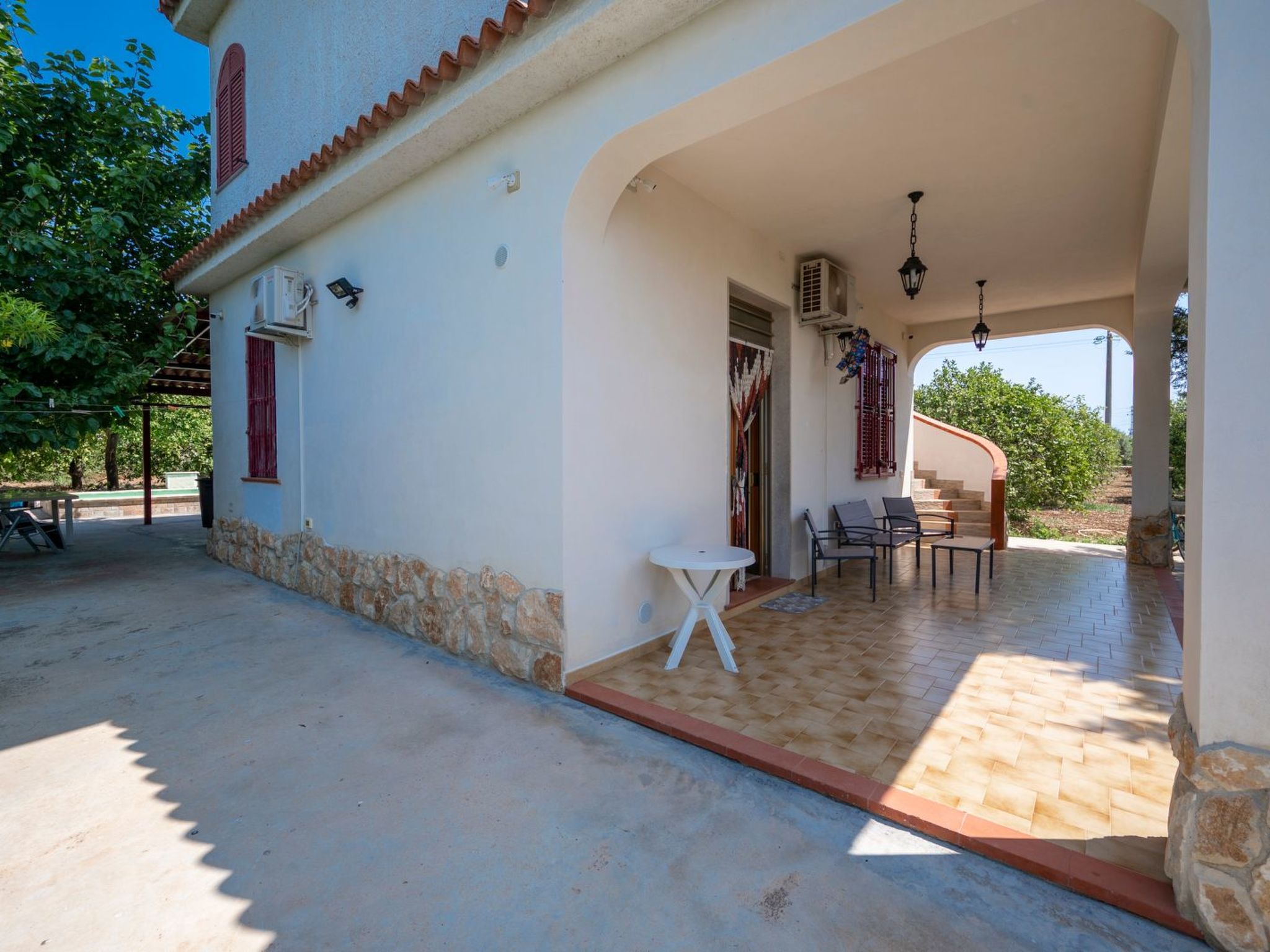 Der Zitronenhain von Nonno Corrado-Binnen