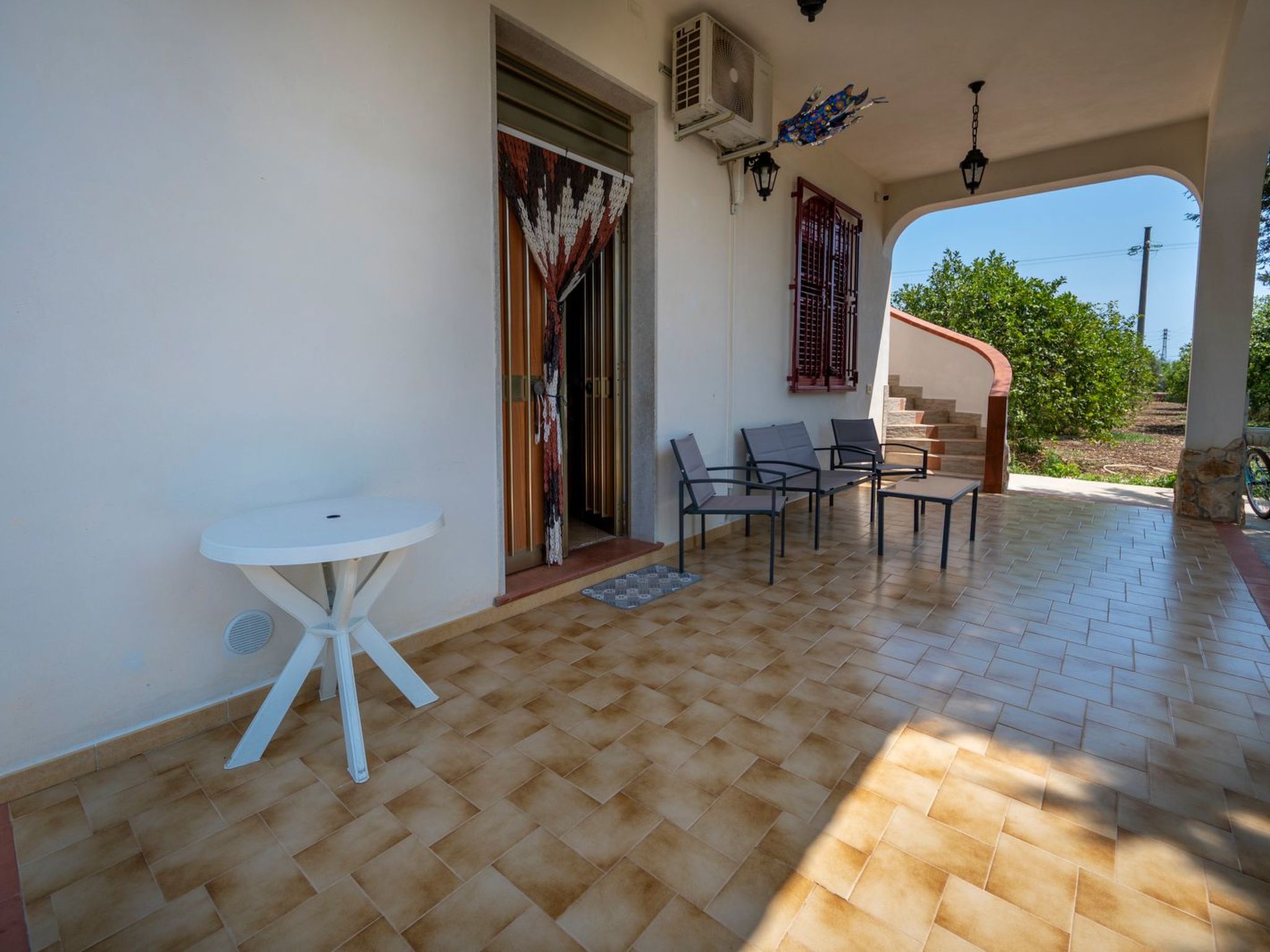 Der Zitronenhain von Nonno Corrado-Binnen