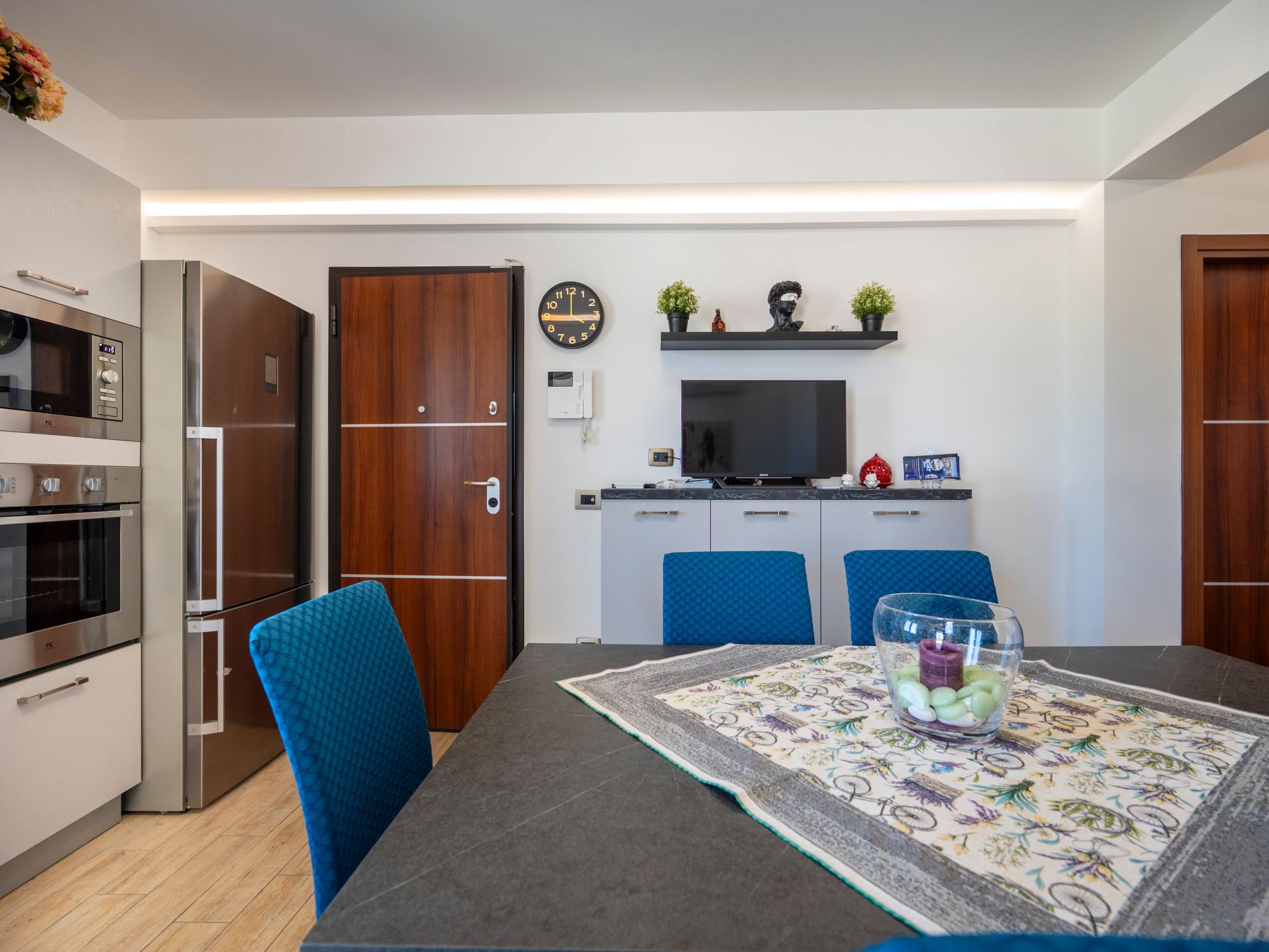 "Hybla Sea Apartment"-Binnen