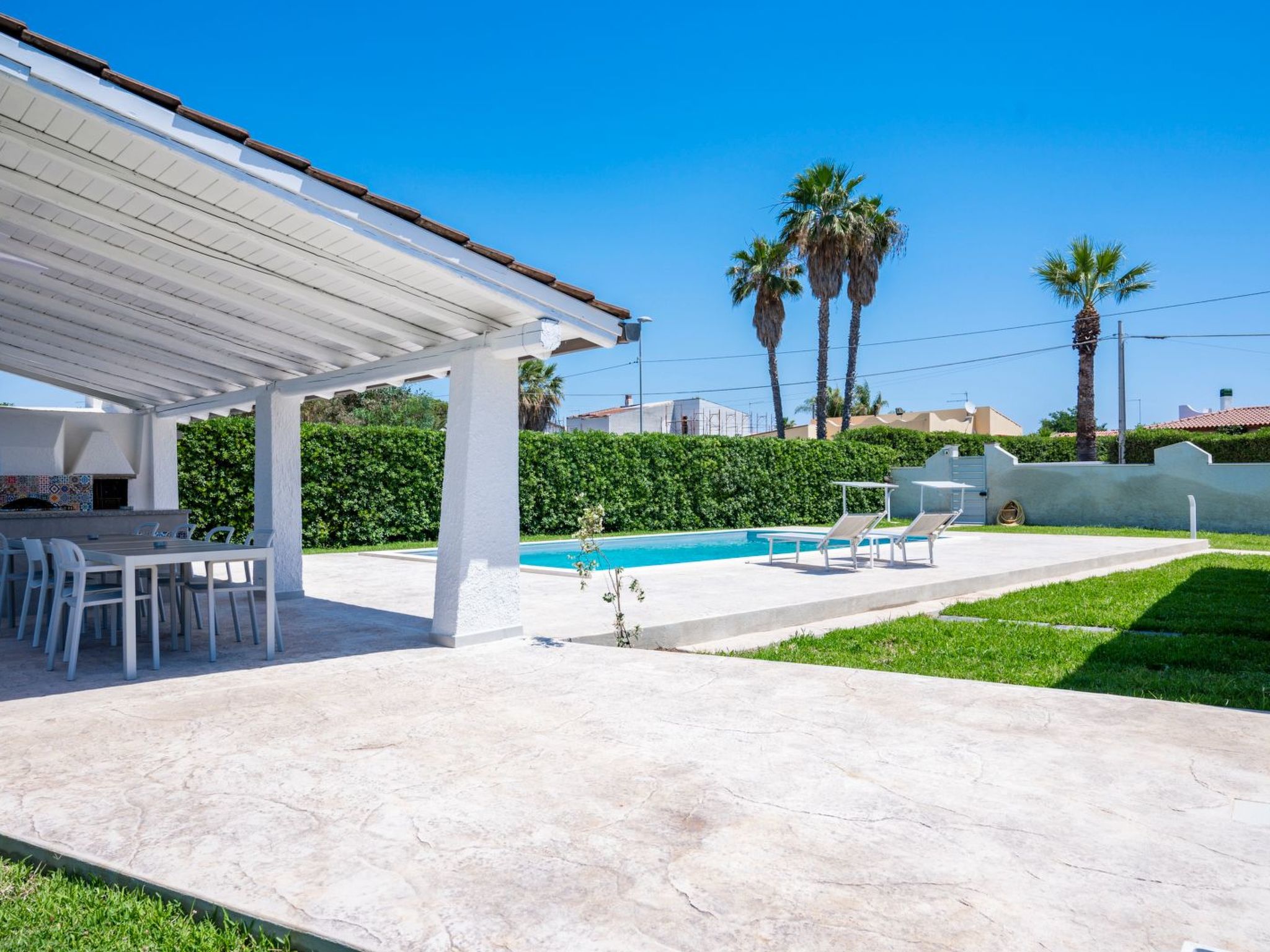 Für 10 Personen an der Küste Siziliens-Binnen