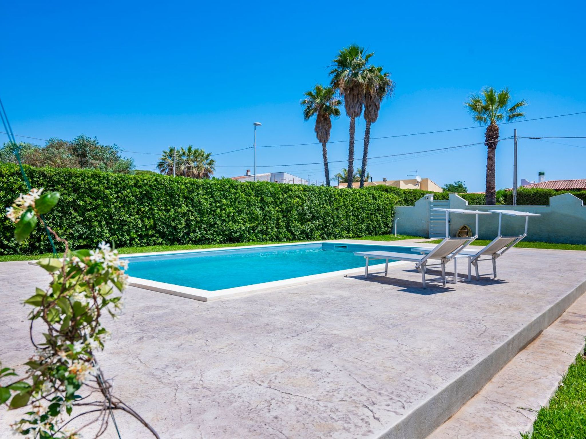 Für 10 Personen an der Küste Siziliens-Binnen