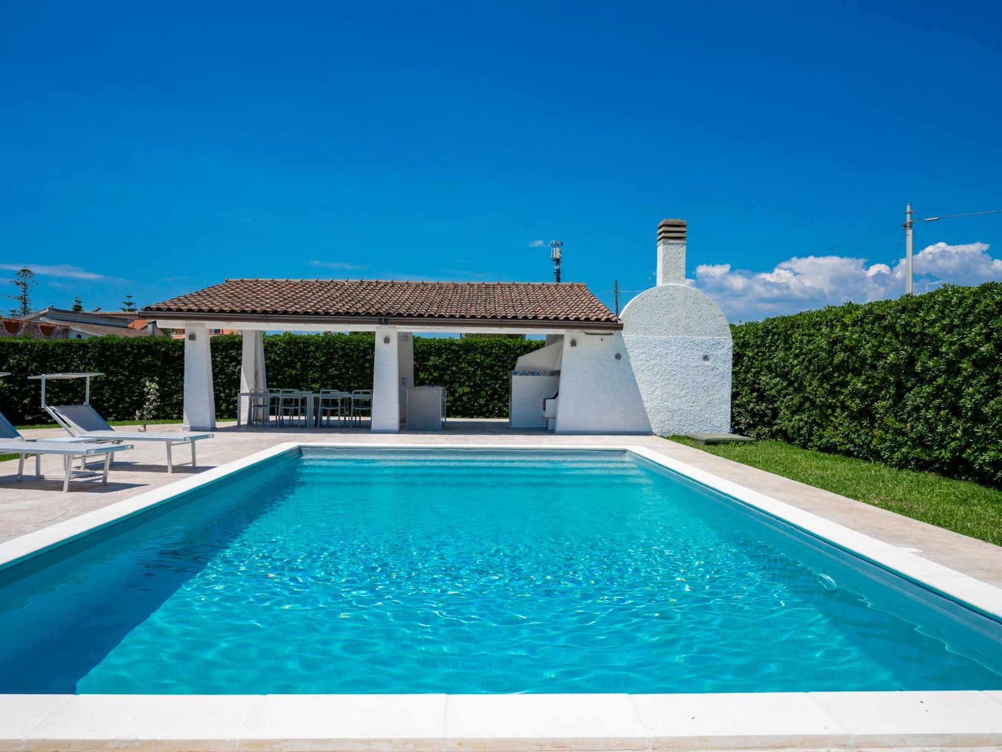 Für 10 Personen an der Küste Siziliens-Binnen