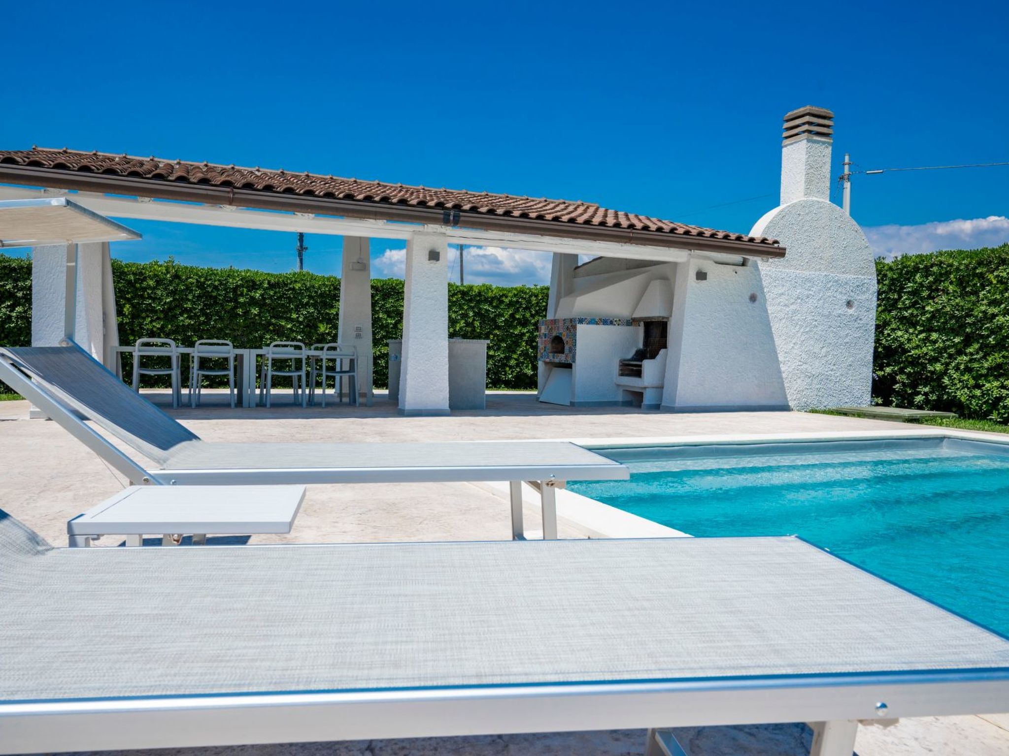 Für 10 Personen an der Küste Siziliens-Binnen