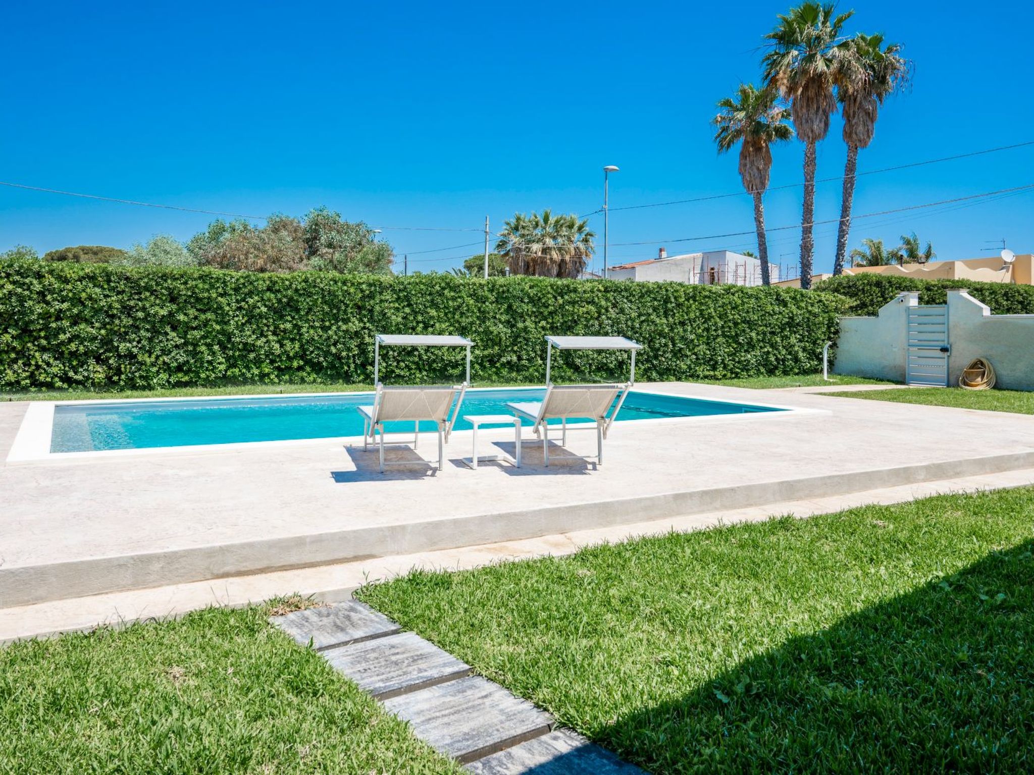 Für 10 Personen an der Küste Siziliens-Binnen