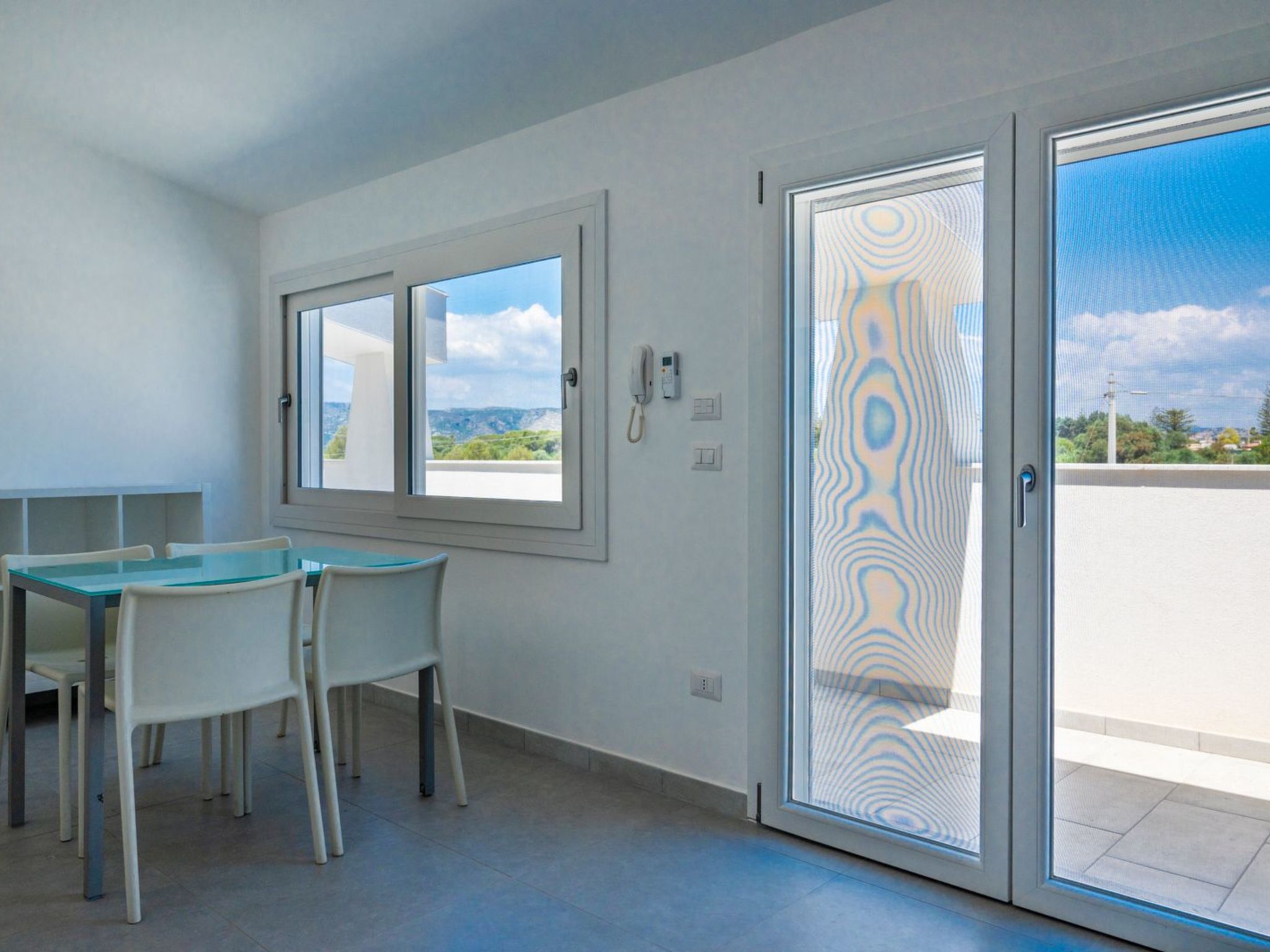 Für 10 Personen an der Küste Siziliens-Binnen