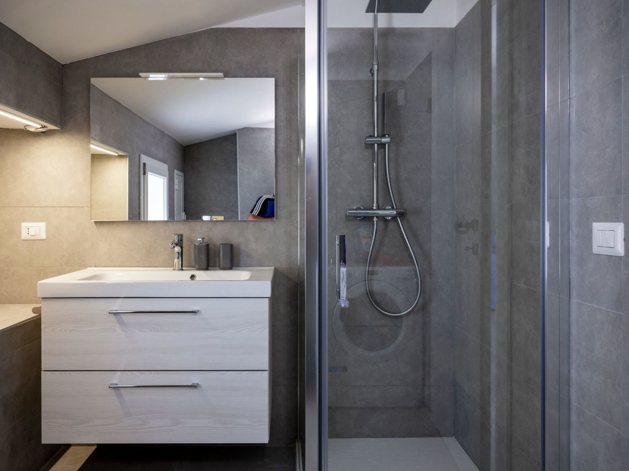 Für 10 Personen an der Küste Siziliens-Binnen