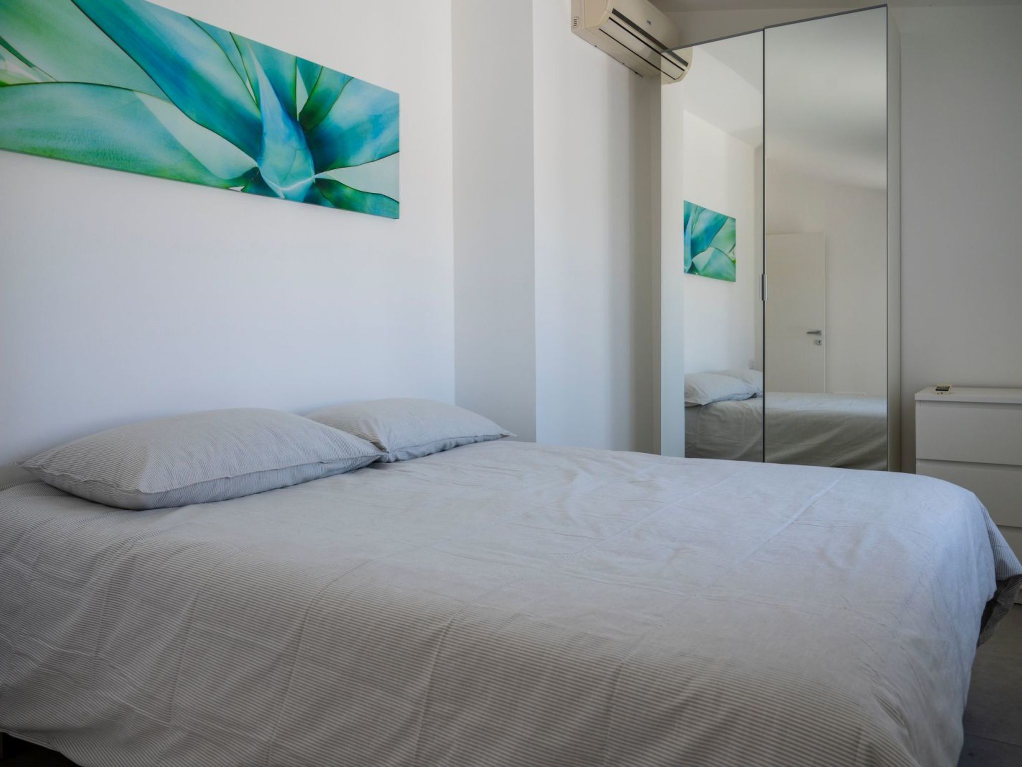 Für 10 Personen an der Küste Siziliens-Binnen