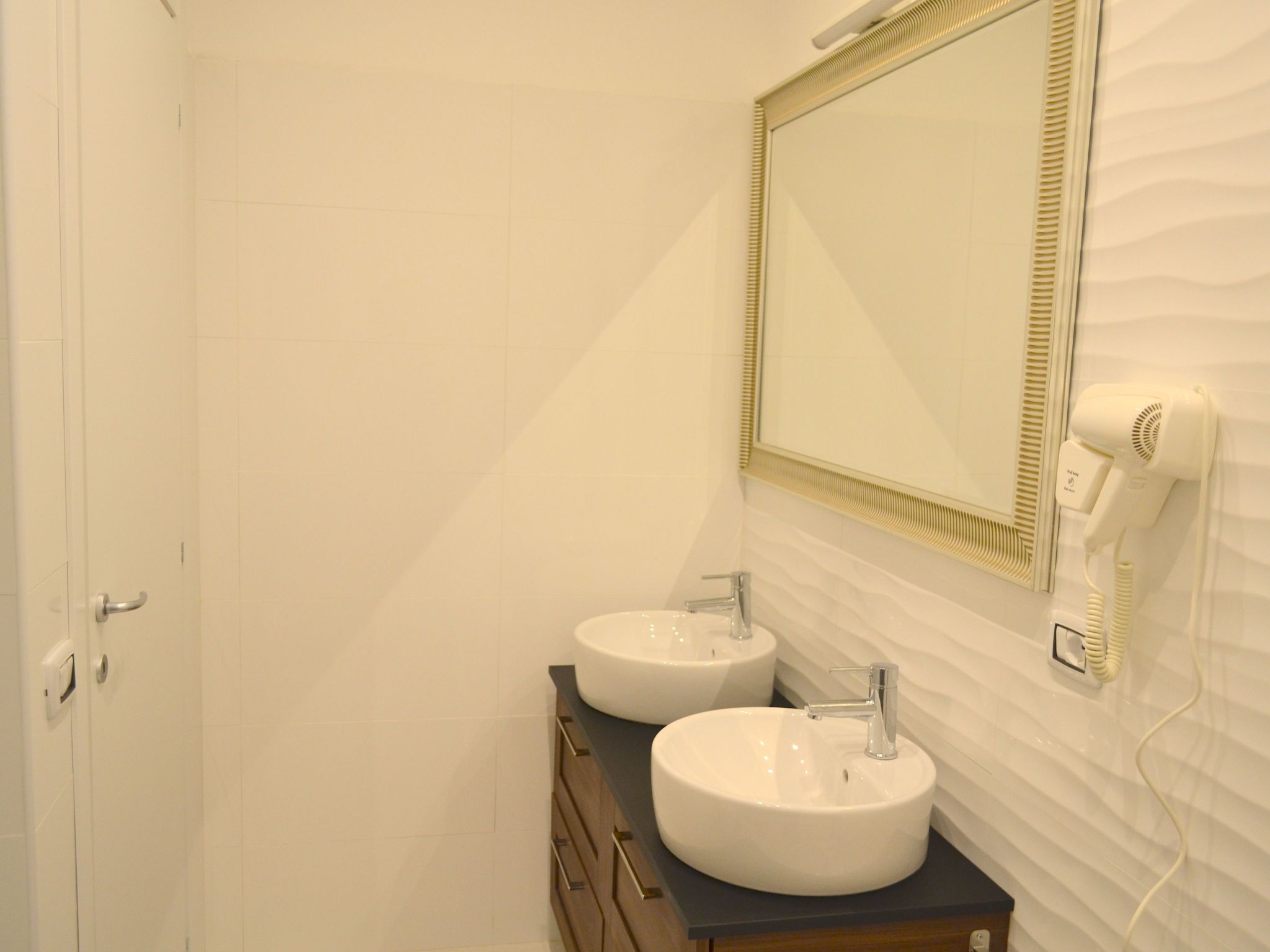 'Flamingo Spa-Image-tags.info