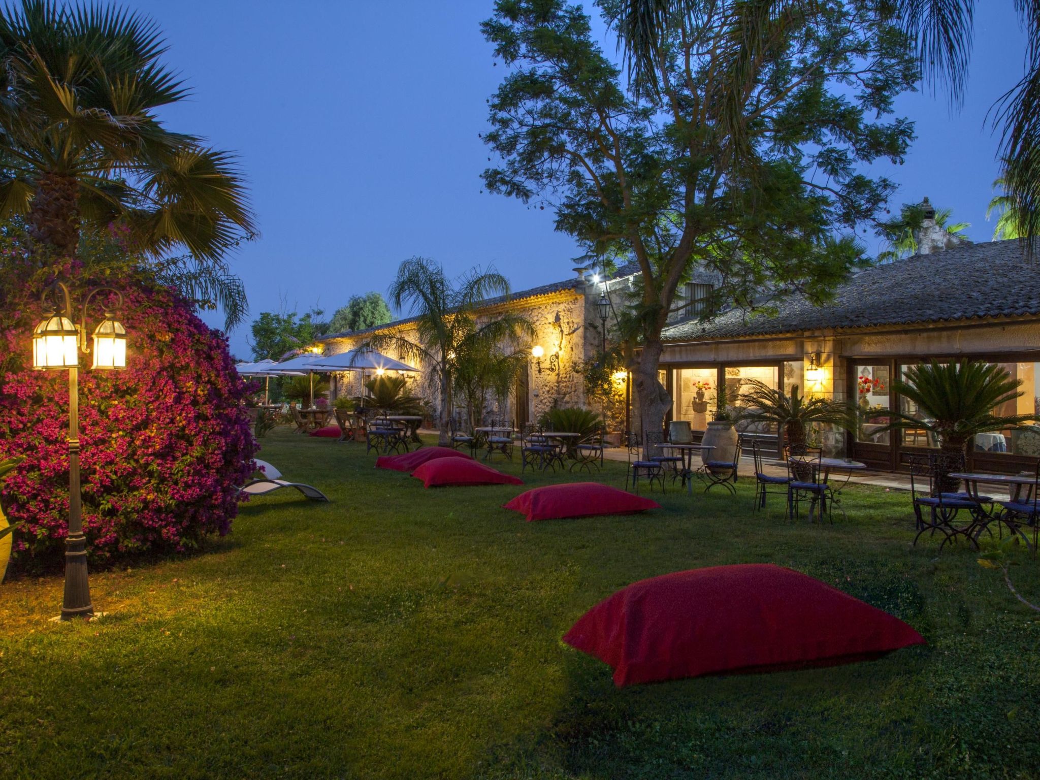 Villa dei Papiri - Mini-Doppelwohnung auf zwei Ebenen mit Küche und eigenem Gar-Image-tags.info