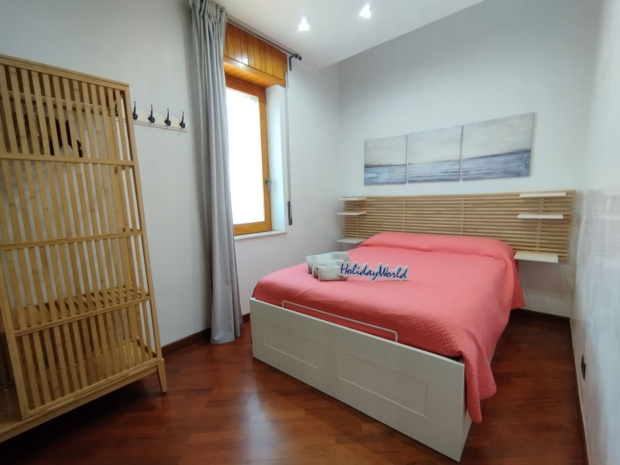 Sea La Vie by Holiday World-Inside