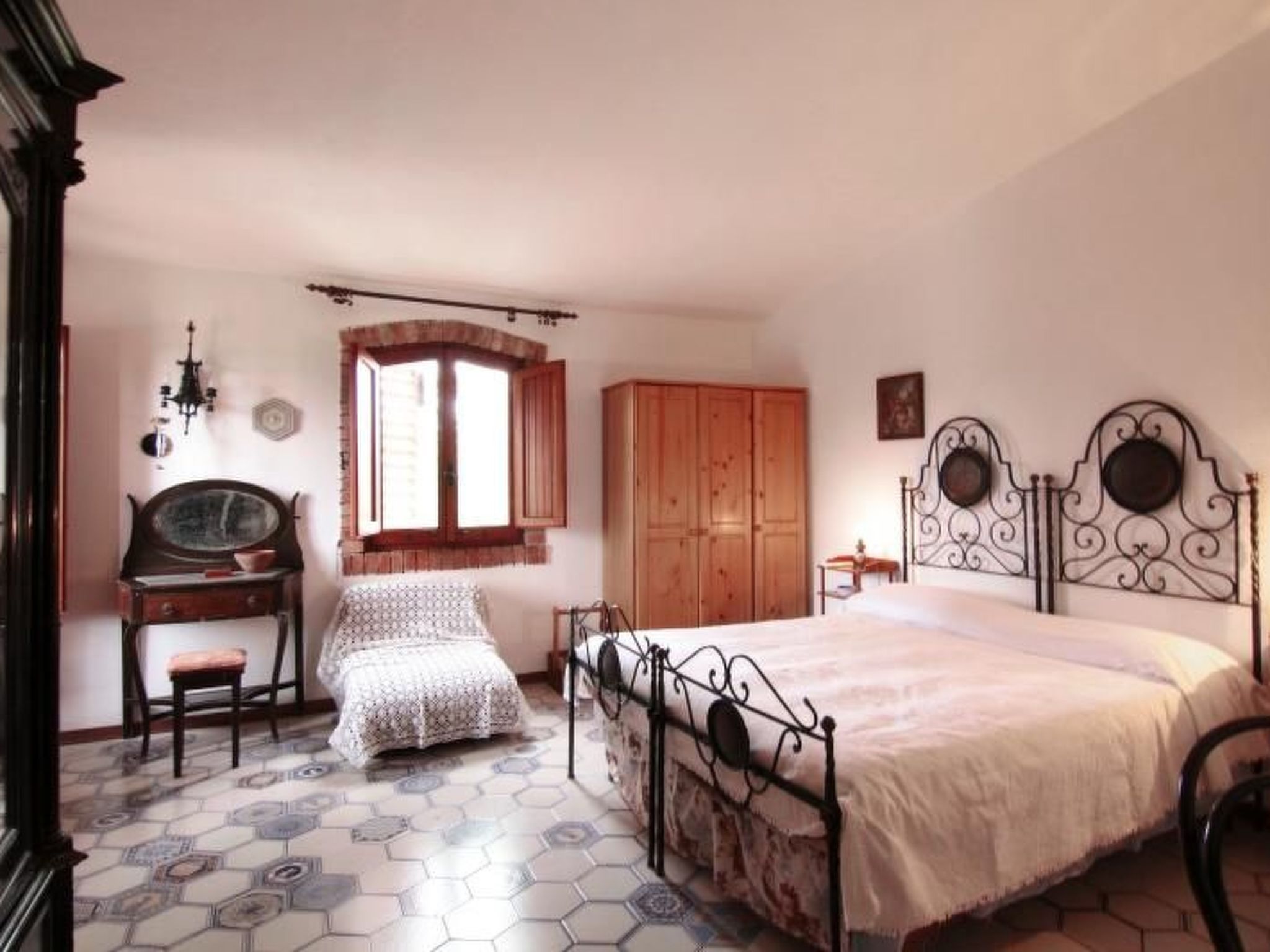 Für 12 Personen in Syrakus-Image-tags.info