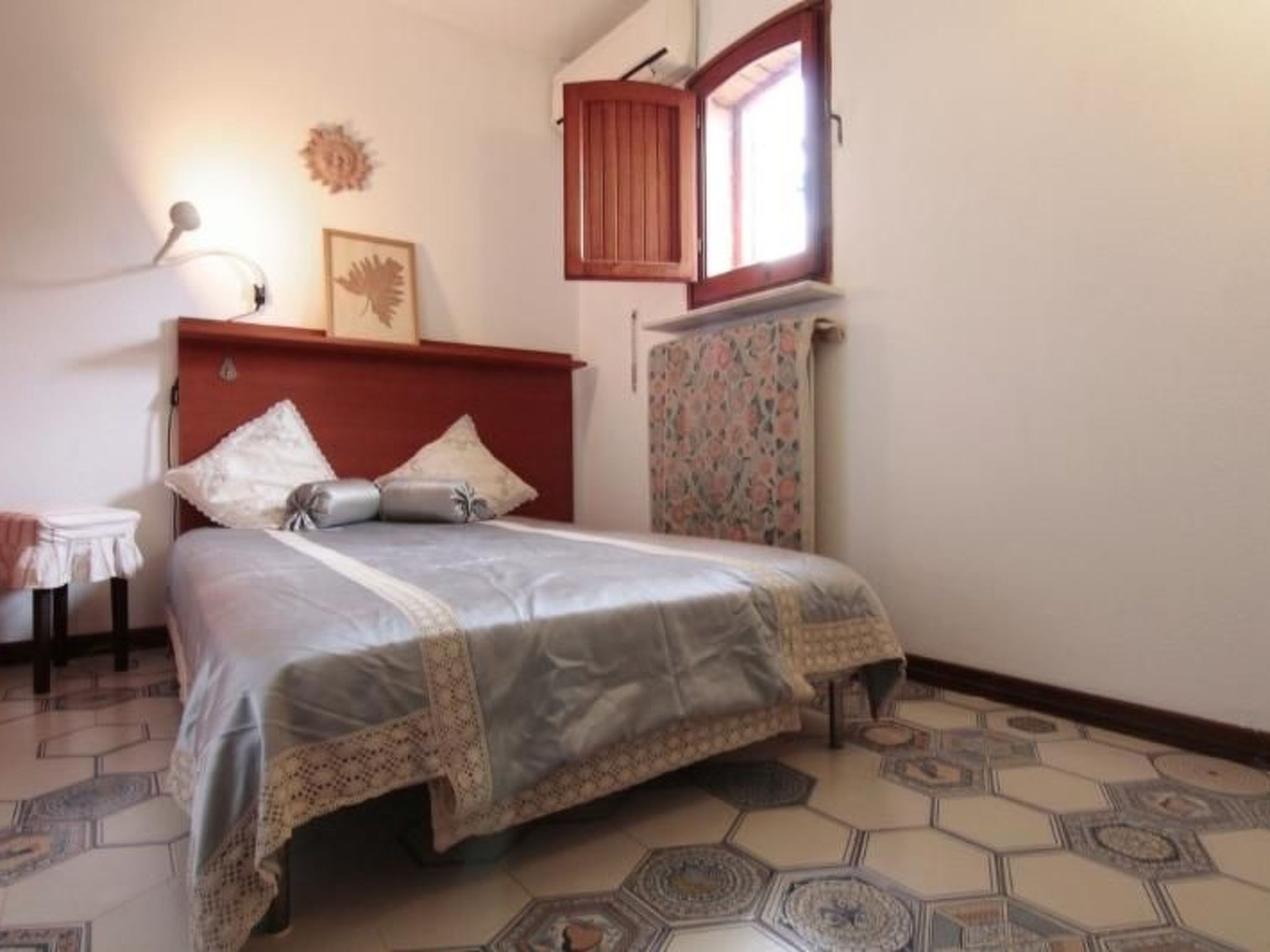 Für 12 Personen in Syrakus-Image-tags.info