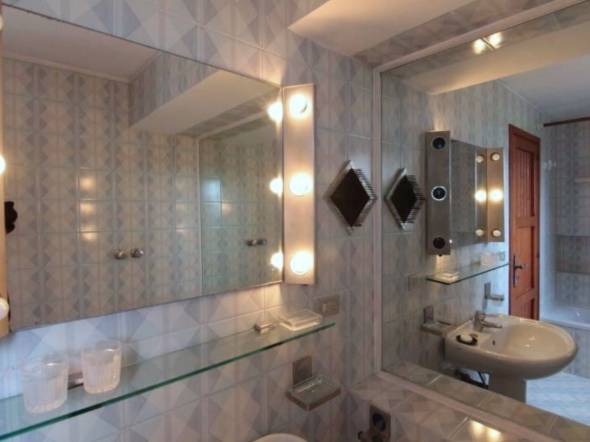 Für 12 Personen in Syrakus-Image-tags.info