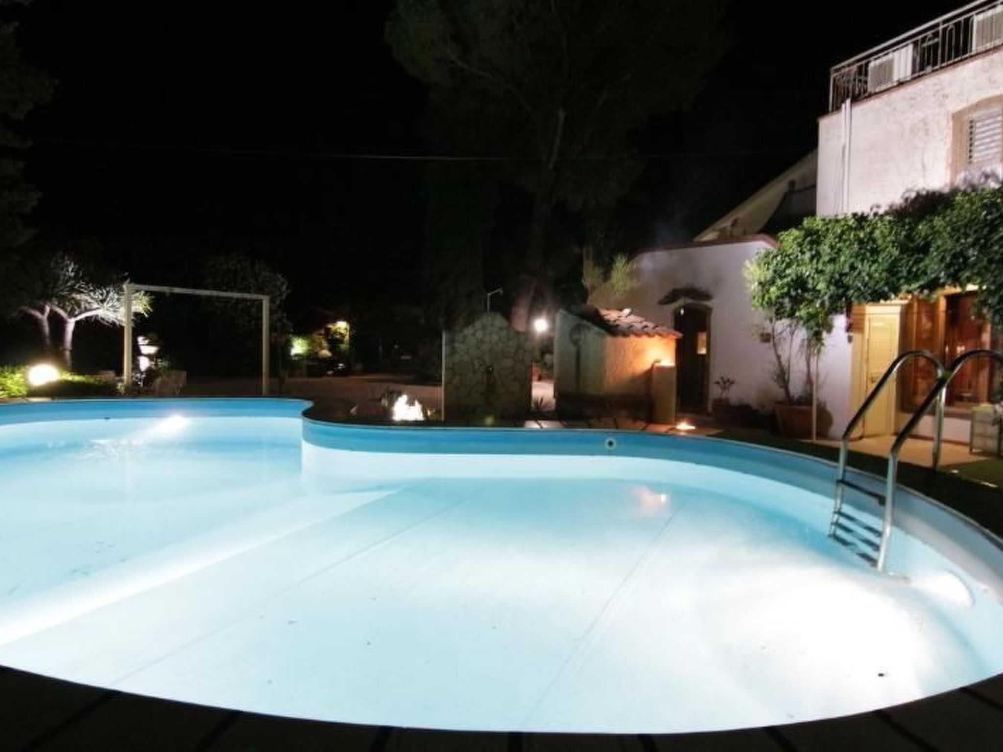 Für 12 Personen in Syrakus-Image-tags.info