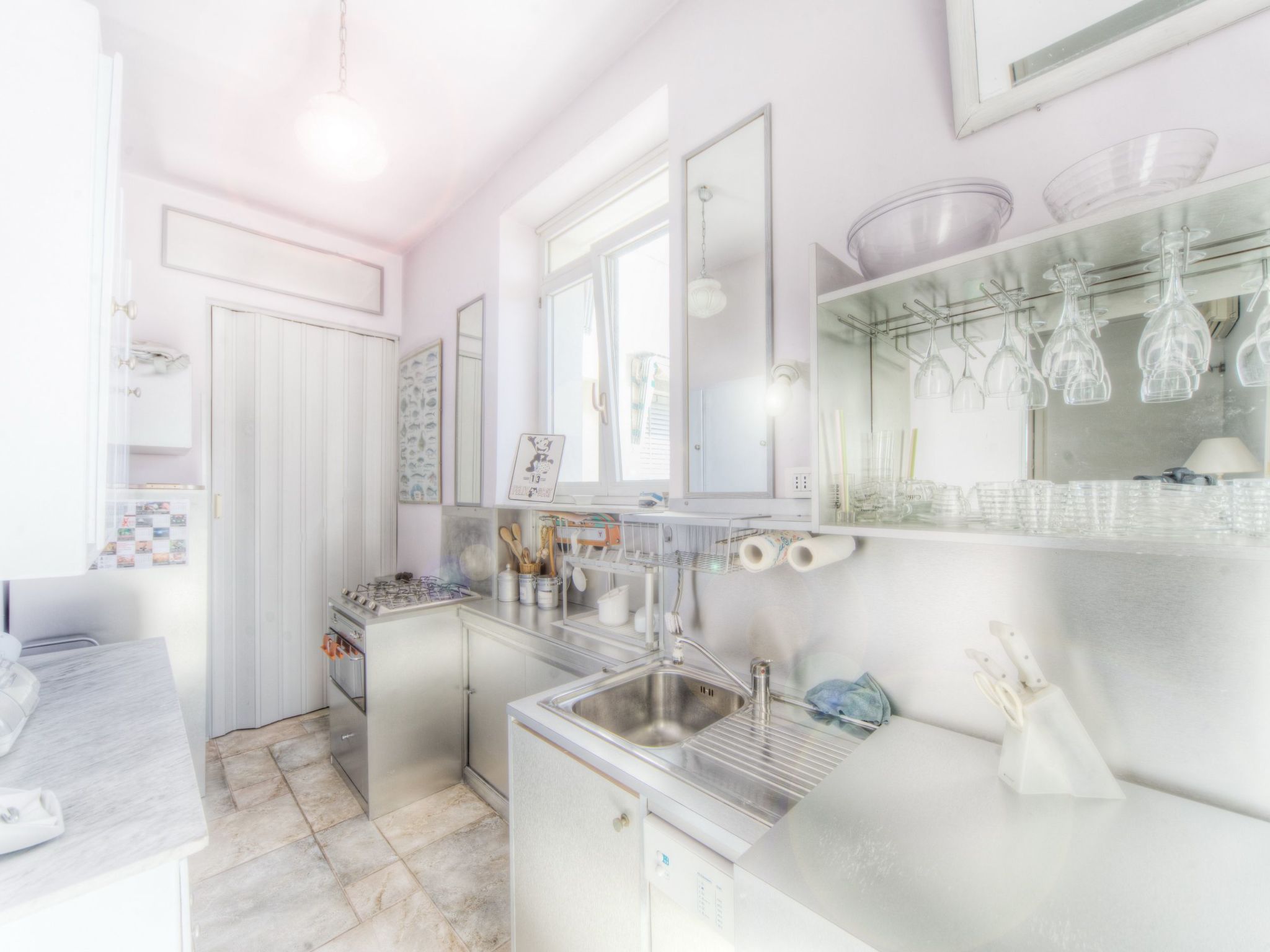 Für 4 Personen und 1 Kind in Syrakus, Sizilien (Ostküste von Sizilien)-Image-tags.info