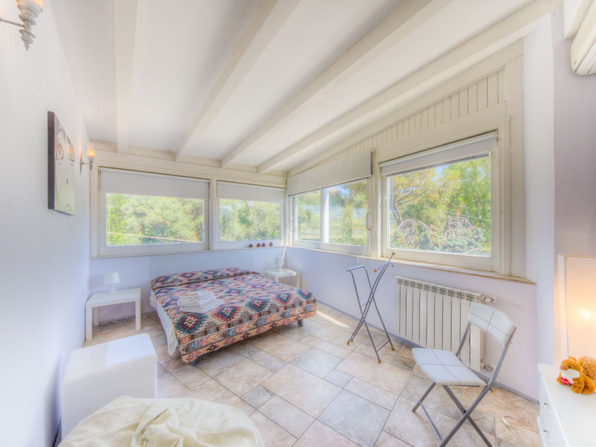 Für 4 Personen und 1 Kind in Syrakus, Sizilien (Ostküste von Sizilien)-Image-tags.info