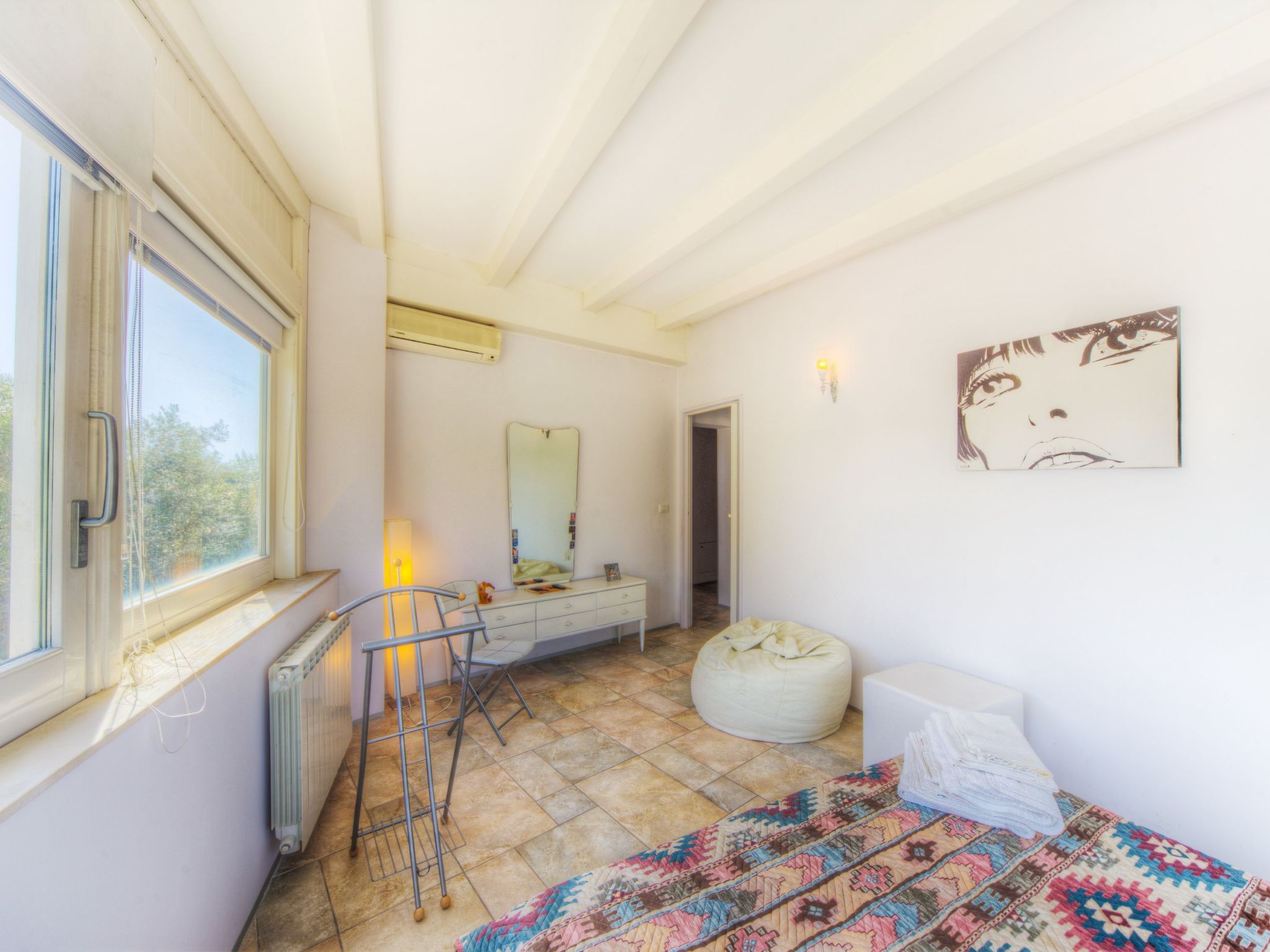 Für 4 Personen und 1 Kind in Syrakus, Sizilien (Ostküste von Sizilien)-Image-tags.info