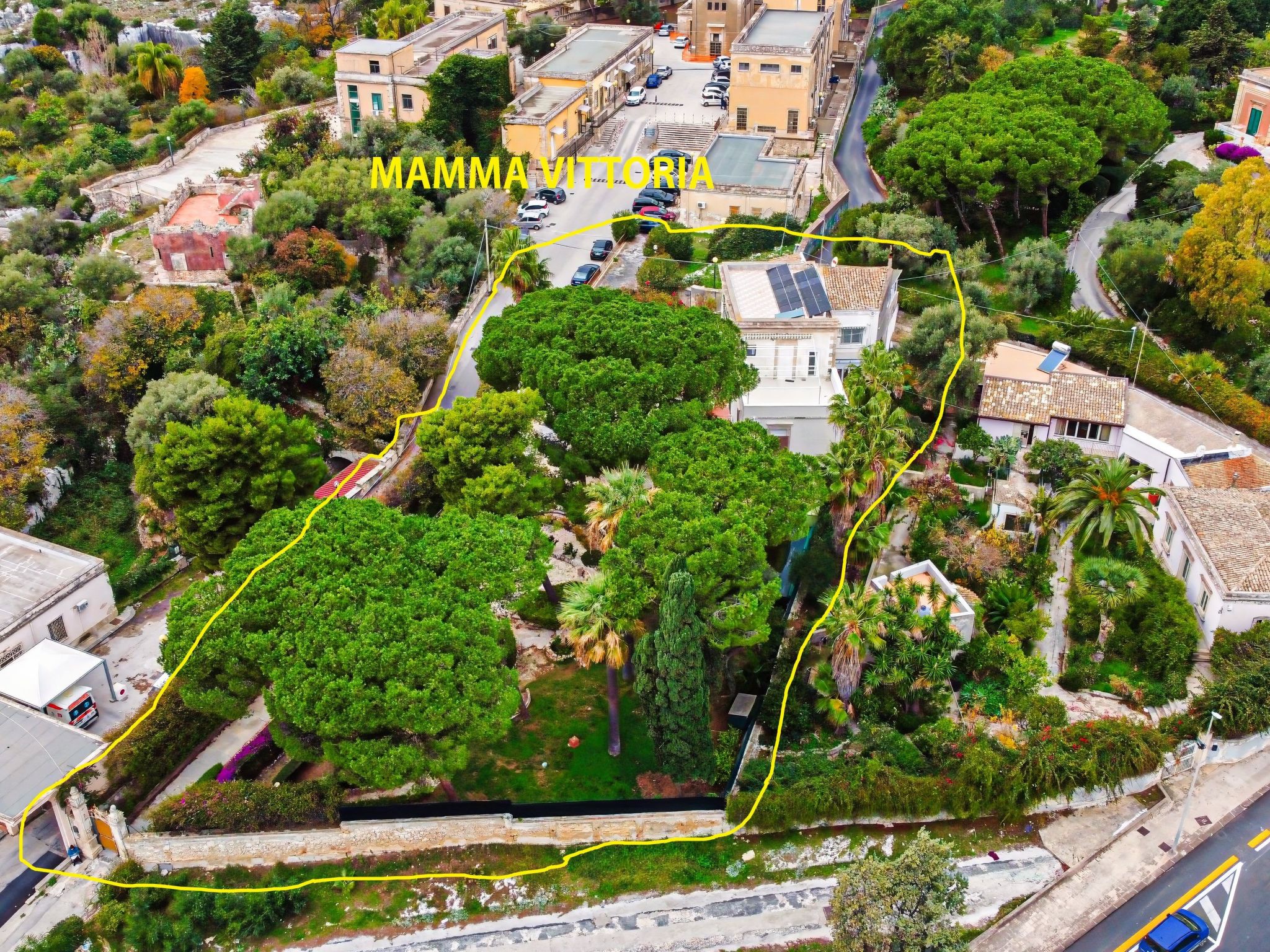 Für 4 Personen und 1 Kind in Syrakus, Sizilien (Ostküste von Sizilien)-Image-tags.info