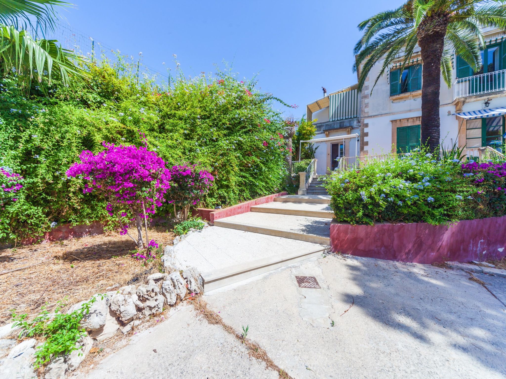 Für 4 Personen und 1 Kind in Syrakus, Sizilien (Ostküste von Sizilien)-Image-tags.info