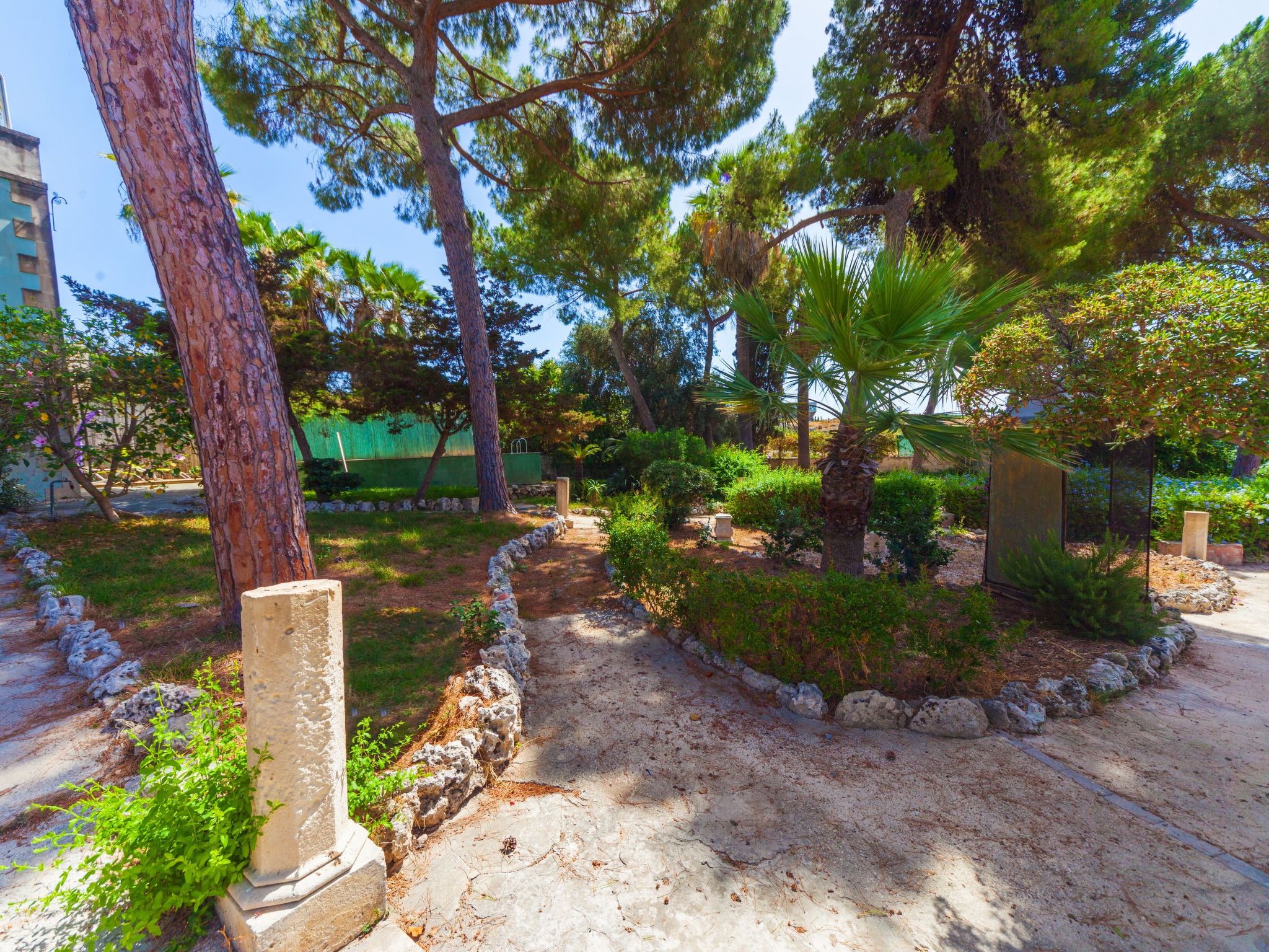 Für 4 Personen und 1 Kind in Syrakus, Sizilien (Ostküste von Sizilien)-Image-tags.info