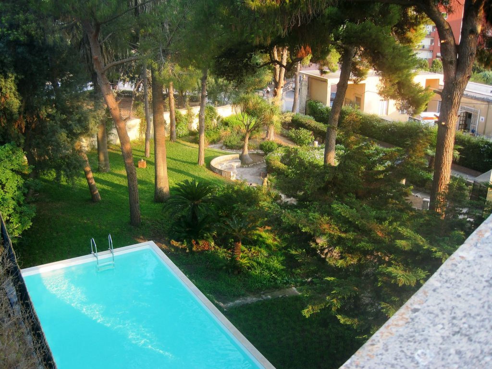 Für 4 Personen und 1 Kind in Syrakus, Sizilien (Ostküste von Sizilien)-Image-tags.info