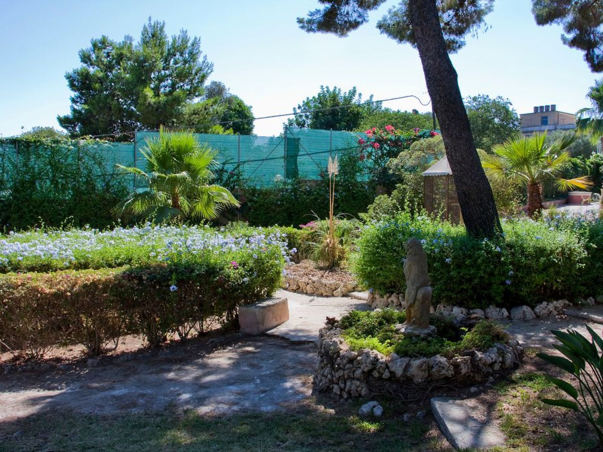 Für 4 Personen und 1 Kind in Syrakus, Sizilien (Ostküste von Sizilien)-Image-tags.info