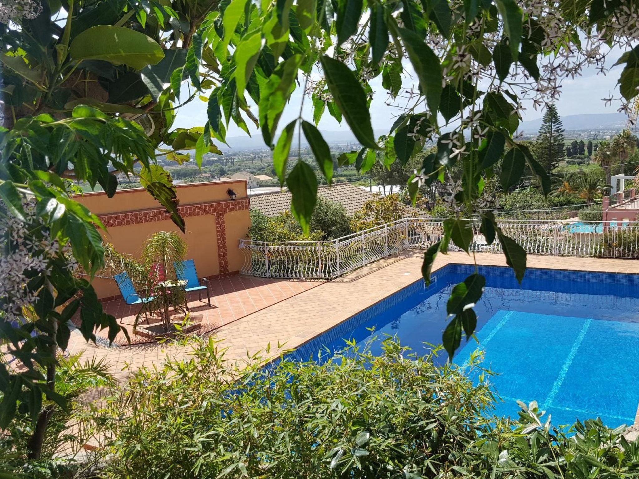 SUPERIOR-WOHNUNG MIT POOL IN SYRAKUS