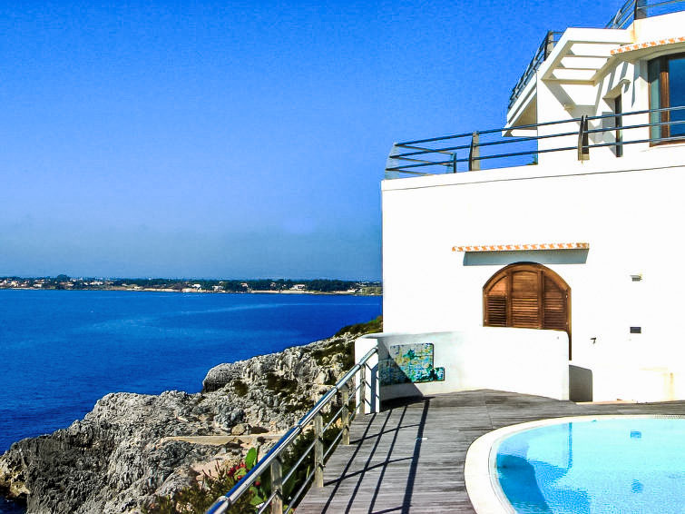 Search and Stay destination Plemmirio, Sicilia - Italy from AU$ 243. La Rosa